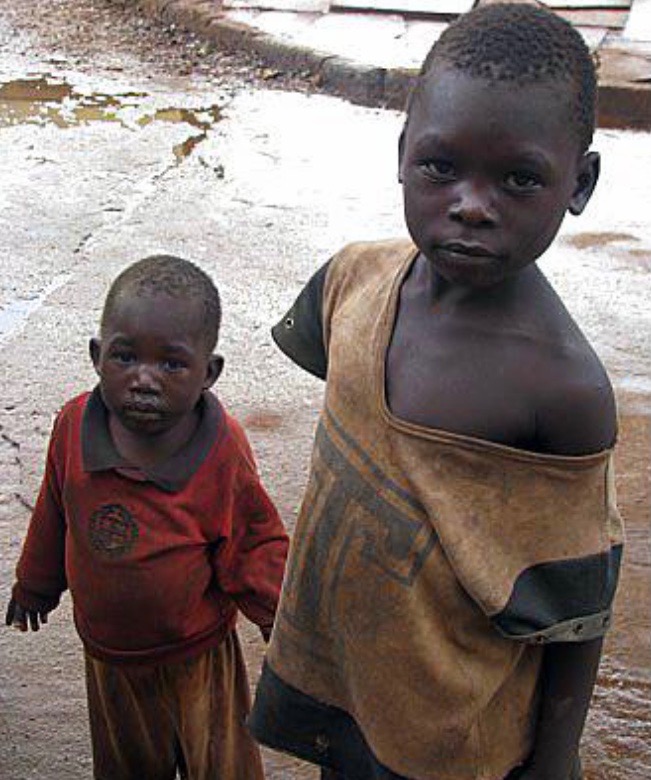 Donate to help the children in the street for Christmas campaign photo, 7 of 8
