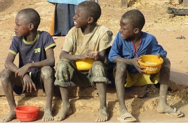 Donate to help the children in the street for Christmas campaign photo, 4 of 8
