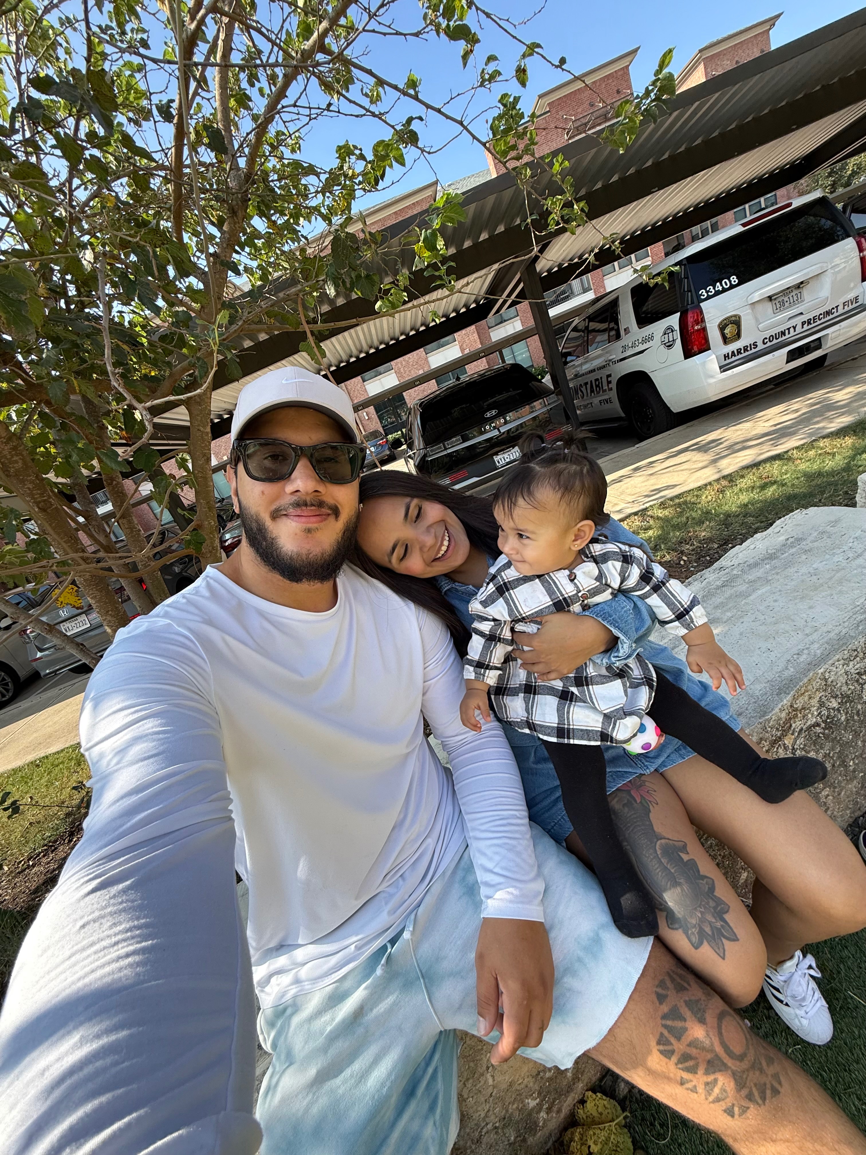 Por nuestra familia, ayuda a que Cesar vuelva con Luna campaign photo, 4 of 5