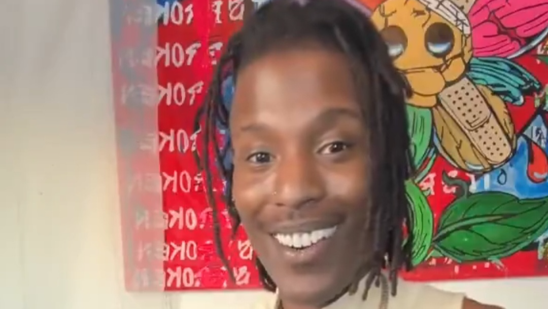 Brooklyn Hero Returns Lost Hasidic Shtreimel photo