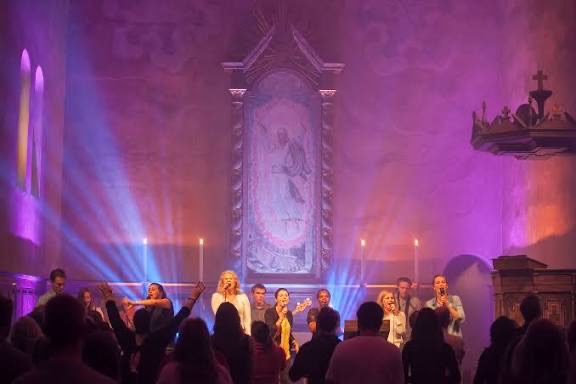 1 Jahr Worship Internship bei Day&Night Oslo campaign photo, 2 of 5