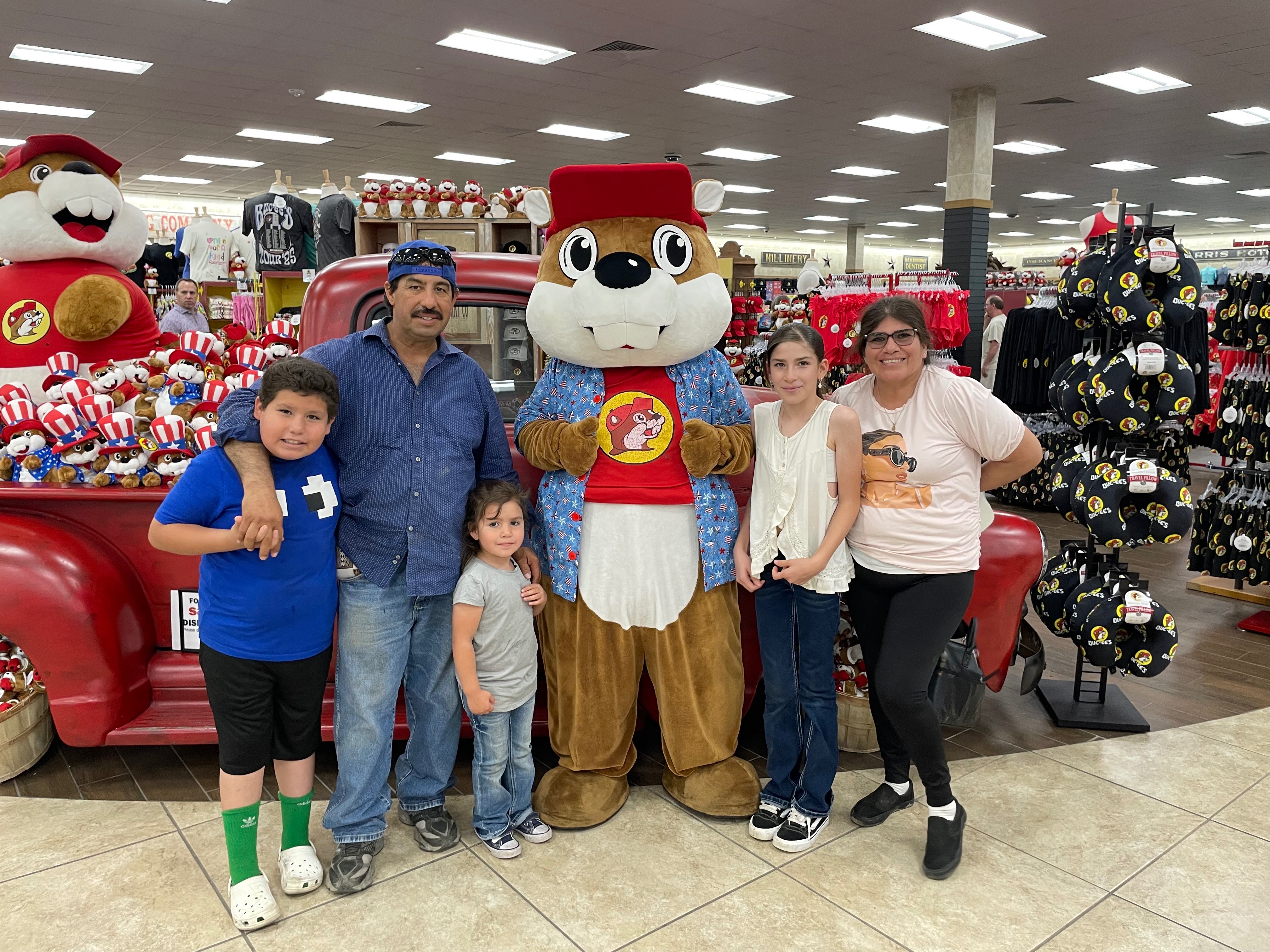 Fundraiser for Carlos Montenegro Lopez’s Family campaign photo, 4 of 5