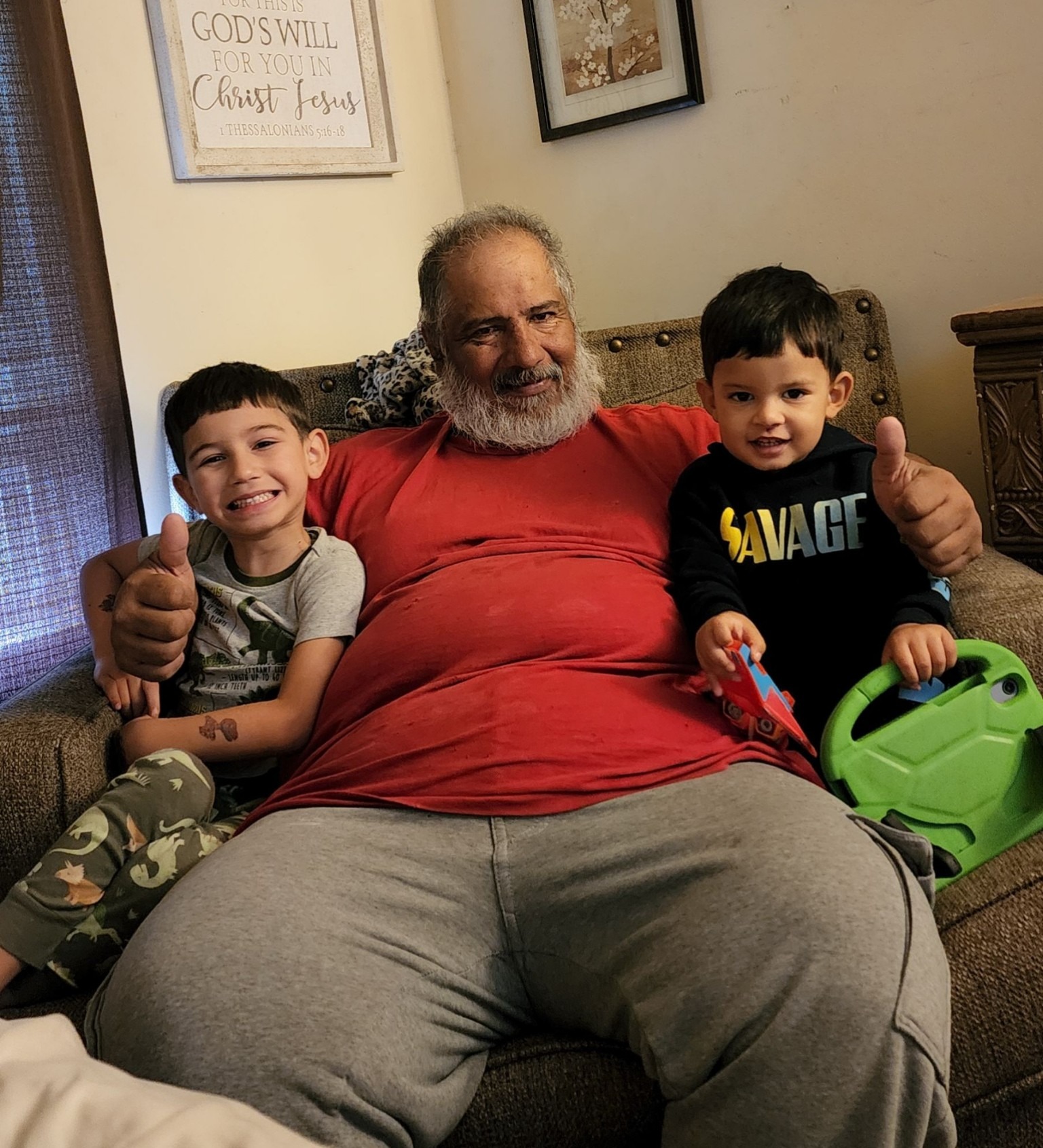 Support Edgardo Rivera Sr.'s Memorial campaign photo, 4 of 8