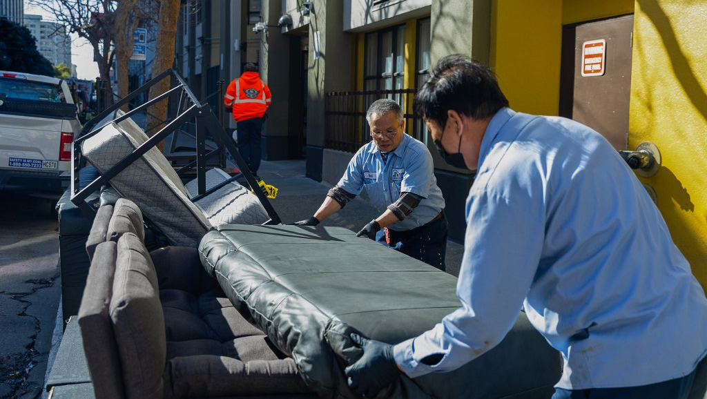 Ayuda de desalojo inmediato pinned link photo