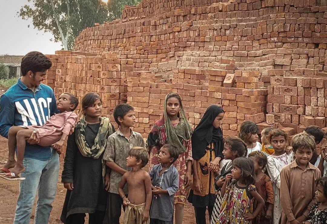 Christmas Relief for Children in Faisalabad campaign photo, 2 of 8
