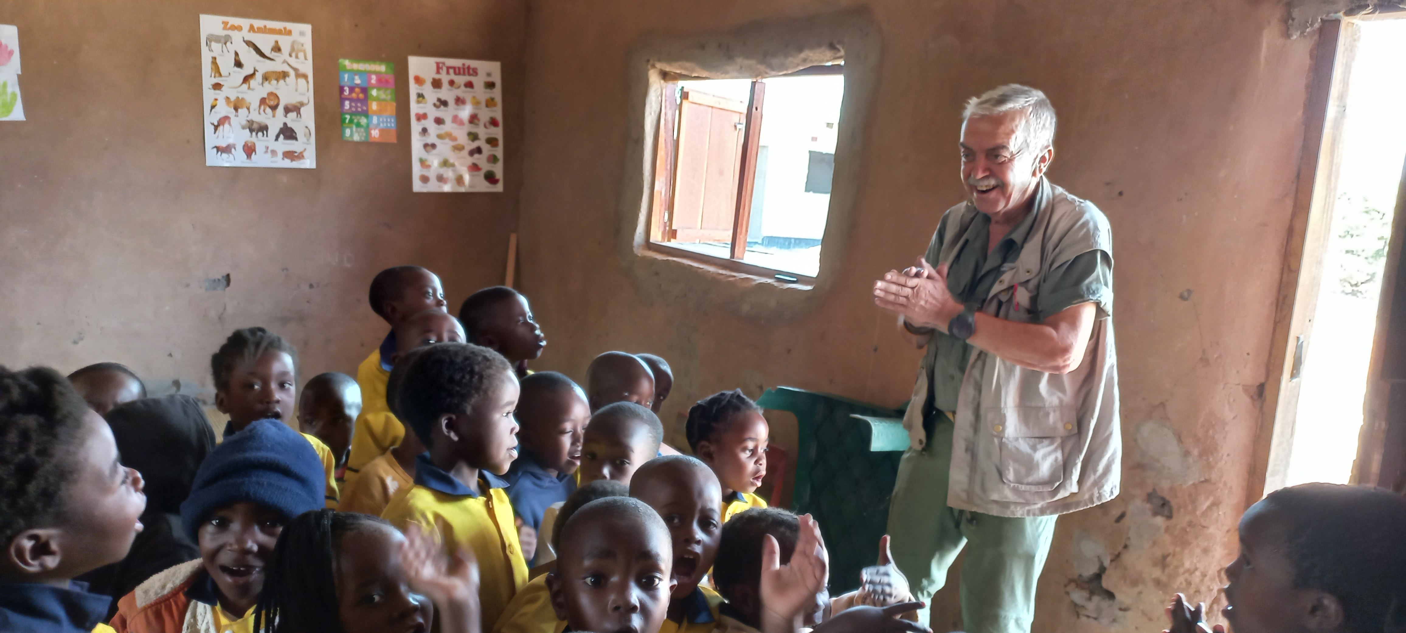 Ayuda a Tusoleke School, Muke village, Zambia campaign photo, 2 of 6