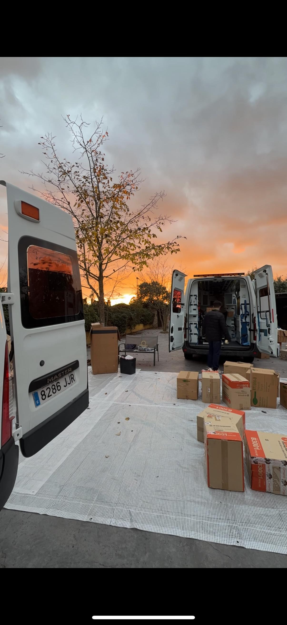¡Acompáñanos! Ambulancias con equipo médico rumbo a Ucrania. campaign photo, 5 of 8