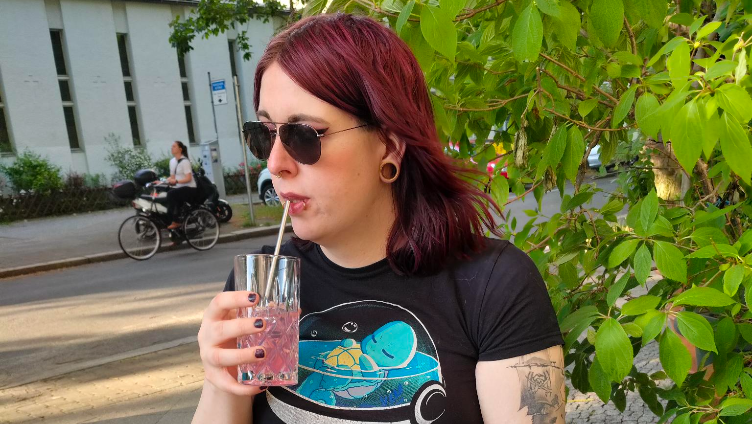 Donate to Solidarität statt Hürden: Wir finanzieren Mays OP, organized by May Capitana