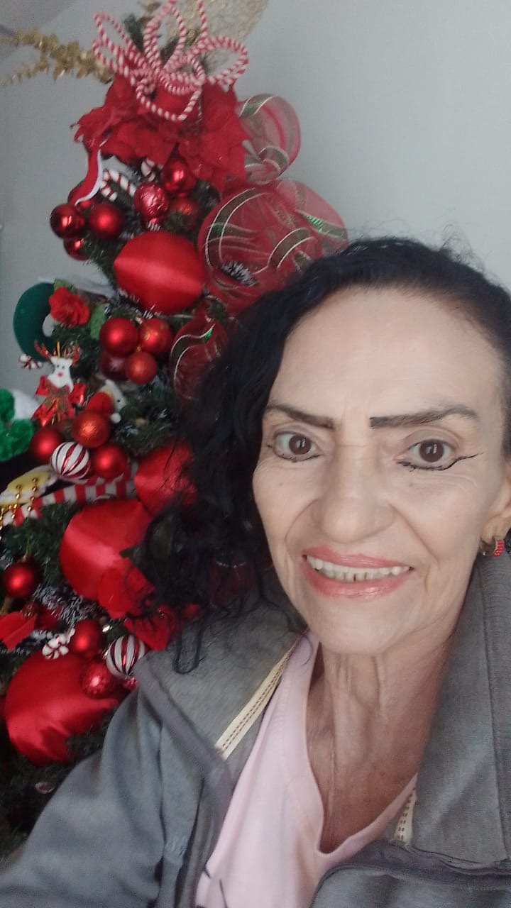 Mi mamá necesita una cirugía de colon urgente campaign photo, 5 of 7