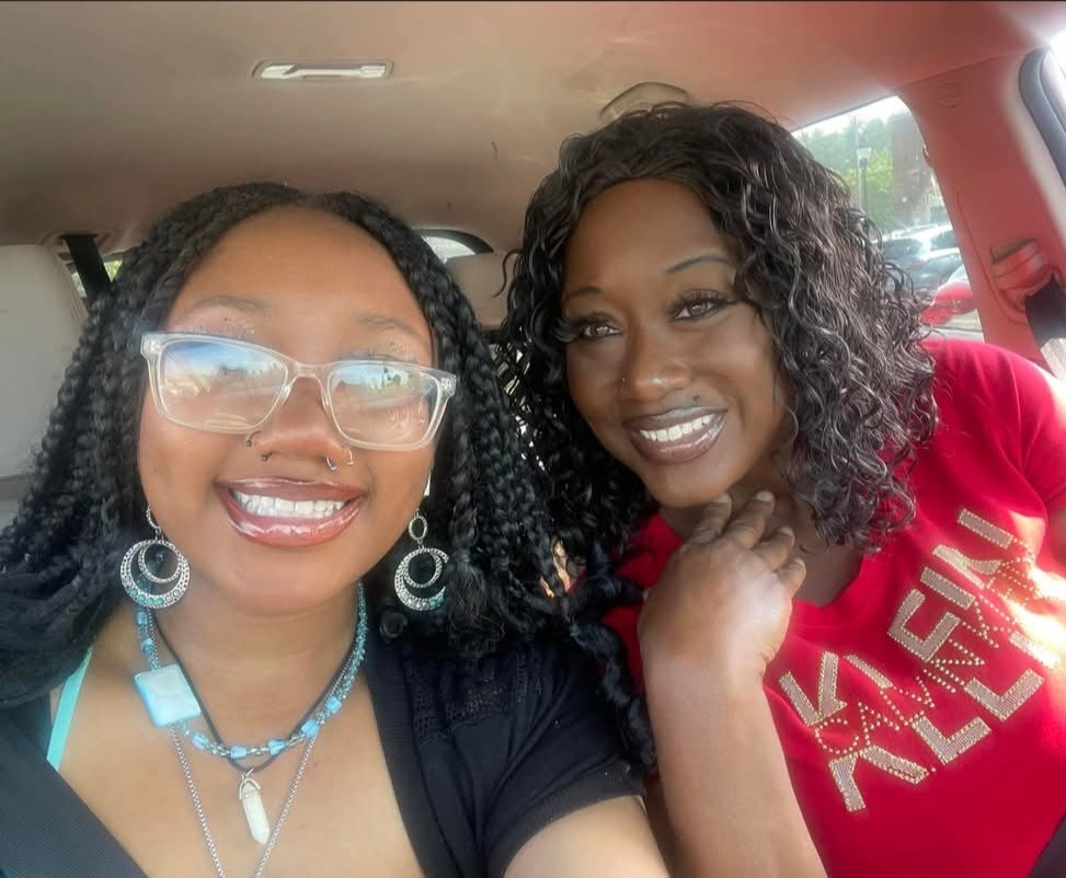Help Paridise's Mom Heal After Kidney Transplant campaign photo, 2 of 4