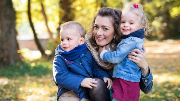 Help a Mom Start an Online Clothing Business photo