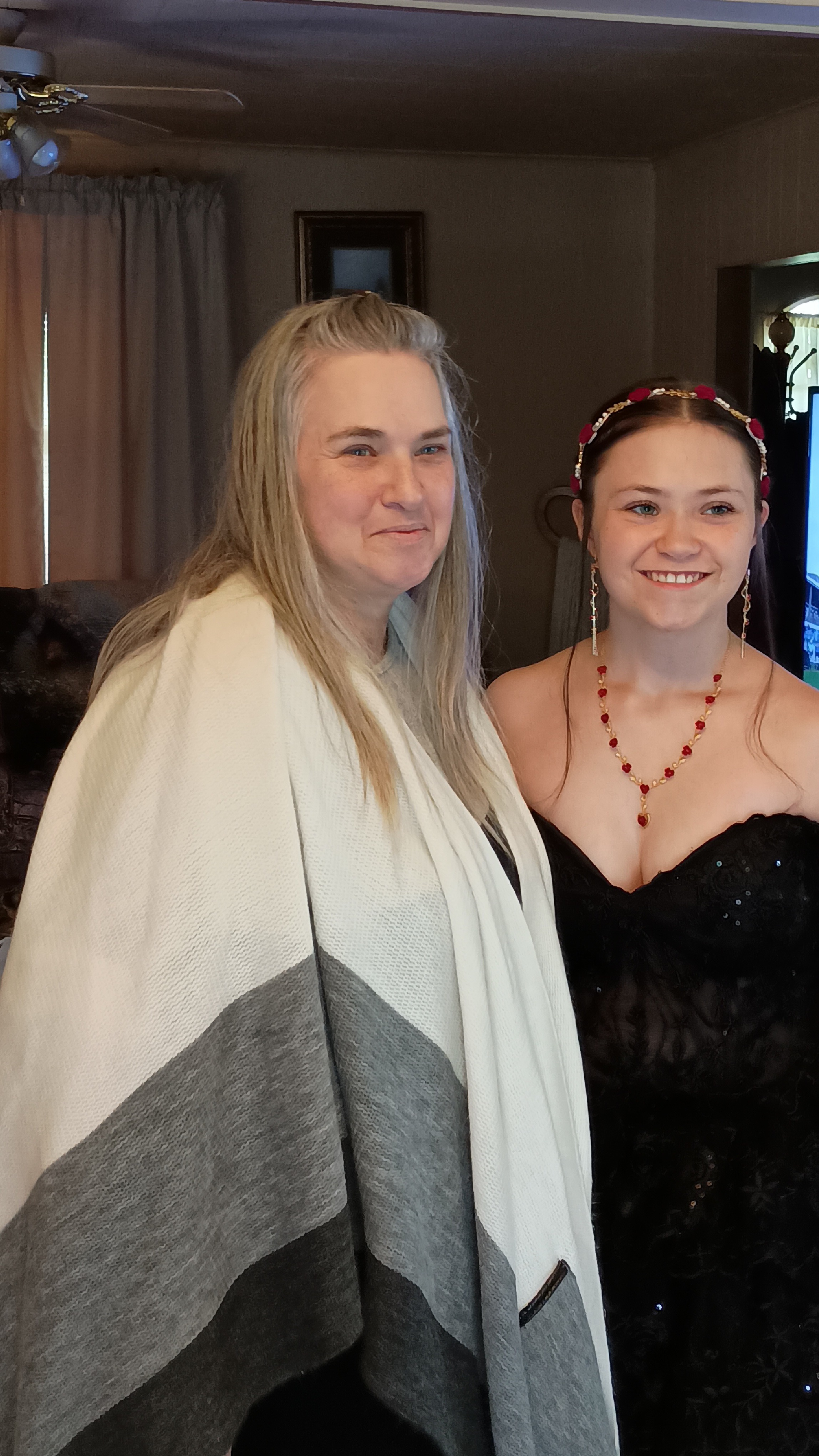 Support Shannon Marinel's Funeral Expenses campaign photo, 2 of 6