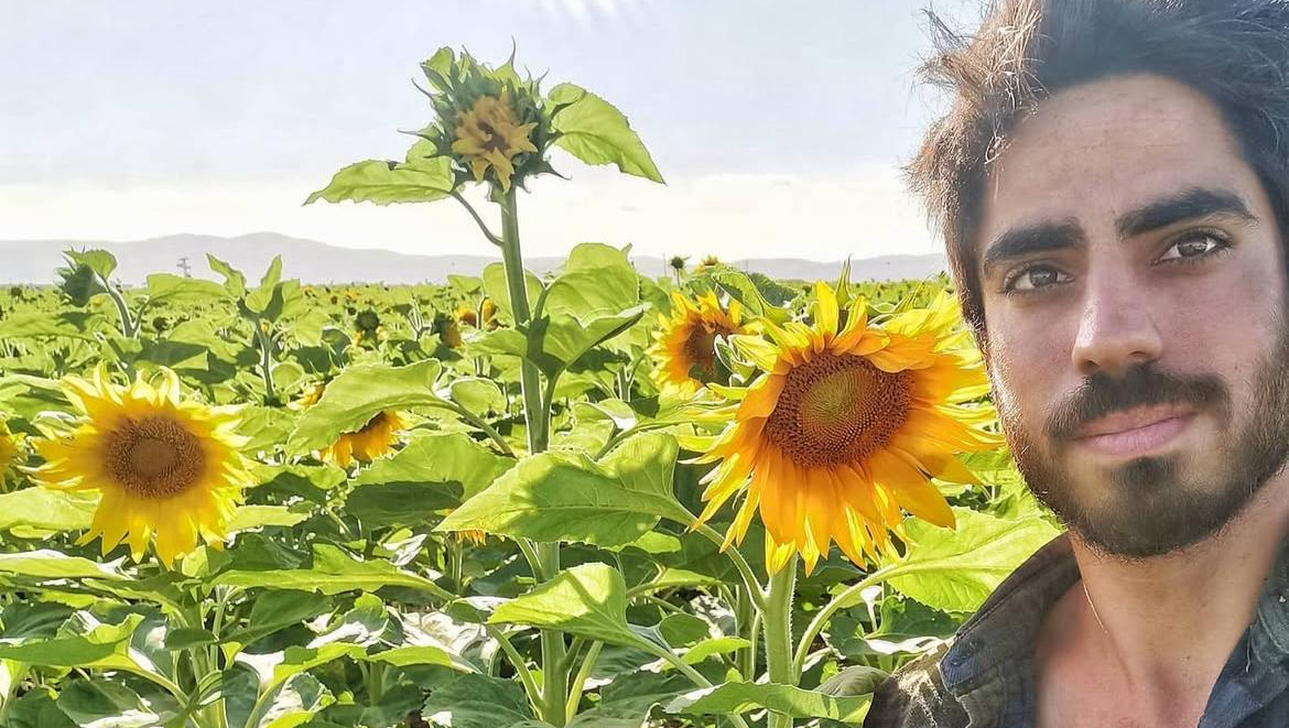 Gefen, another hero of Bondi fighting for his life in ICU photo