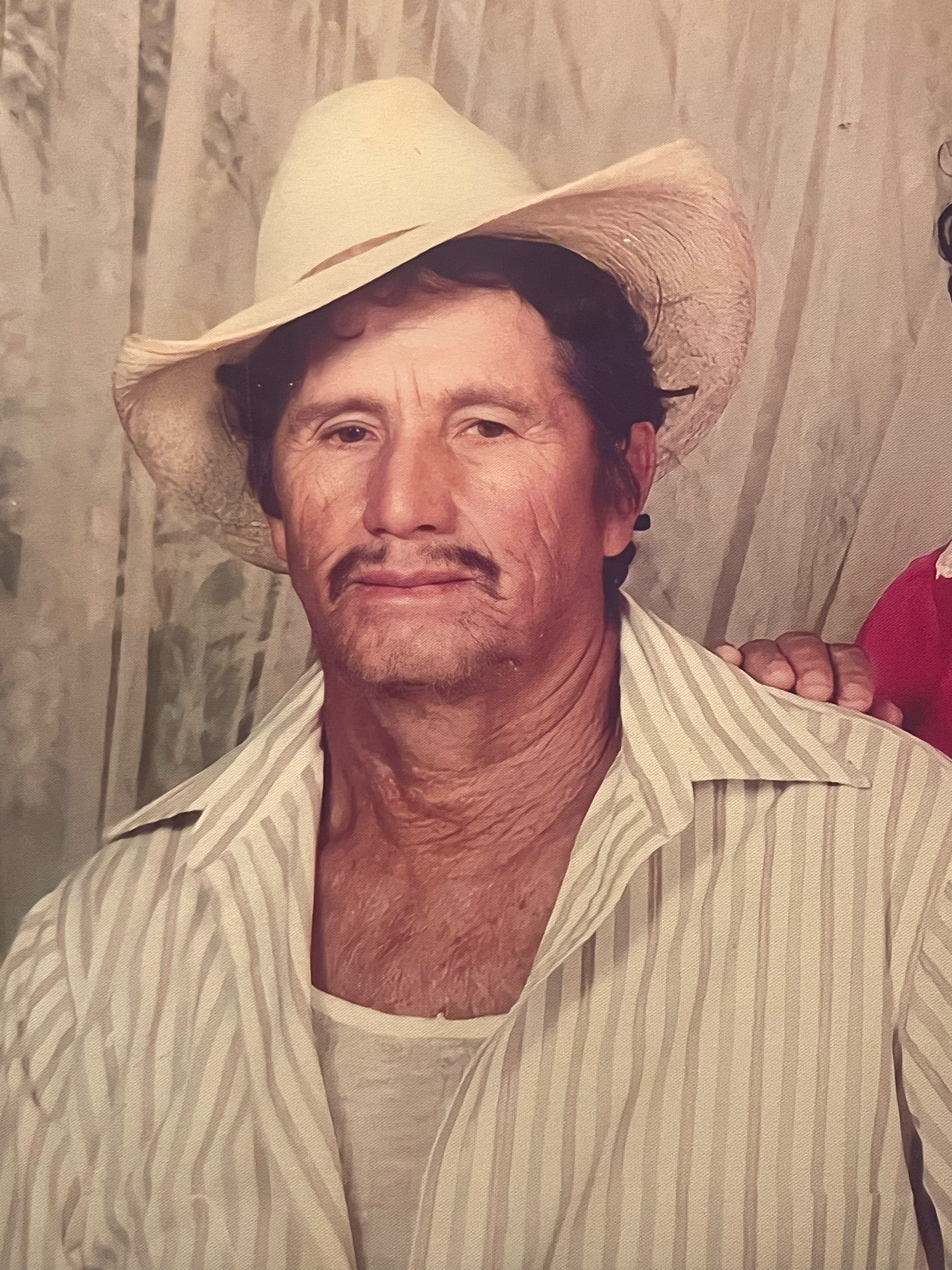 En Memoria de Nuestro Querido Abuelo campaign photo, 2 of 4