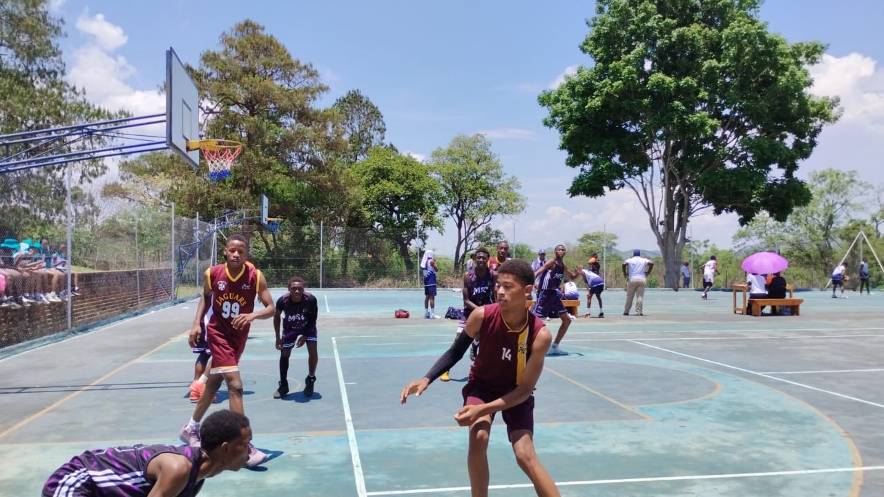 Help Maita attend an NBA basketball camp in Dubai campaign photo, 4 of 8