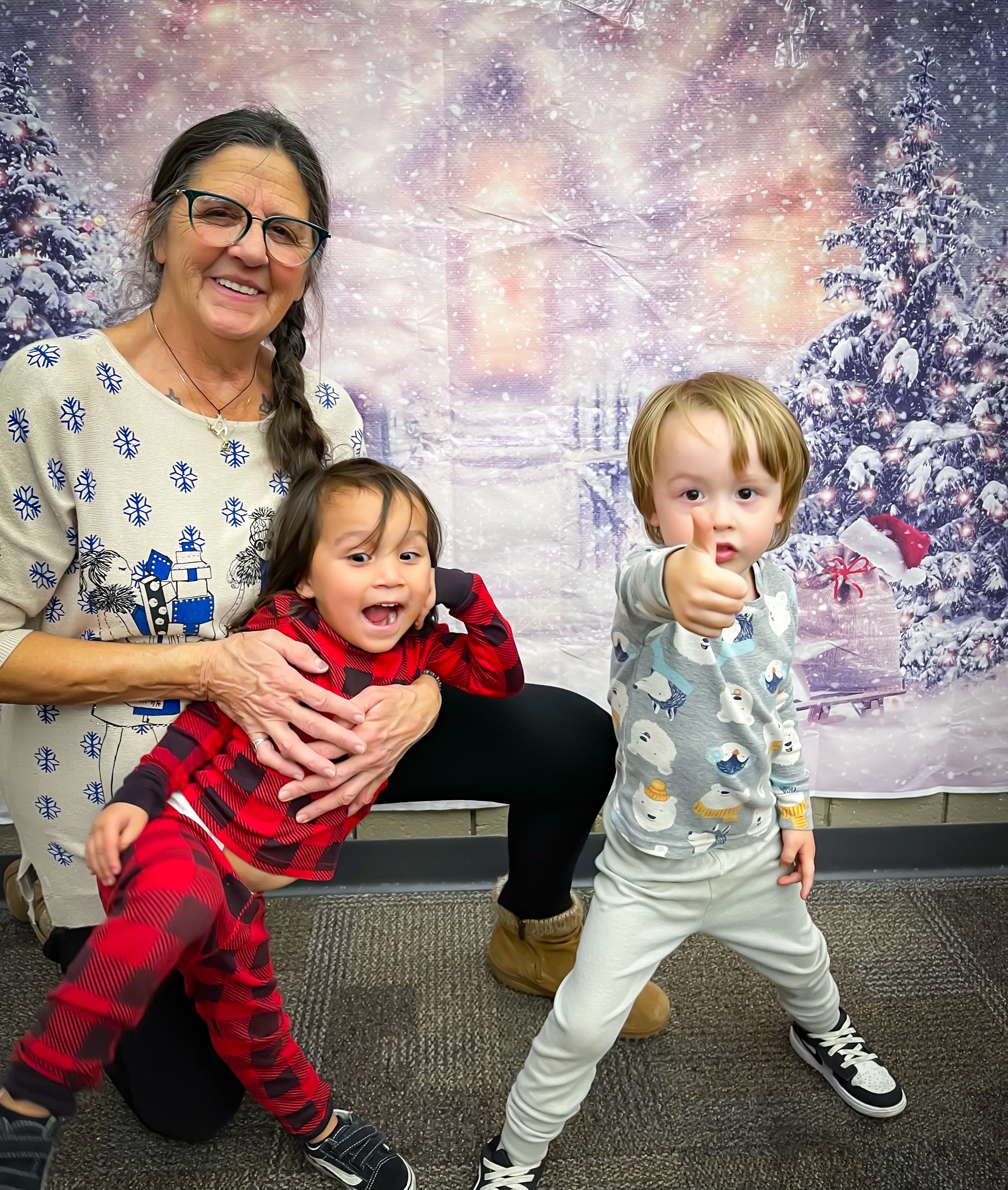 Help Holly and her Family Through This Crisis campaign photo, 2 of 6