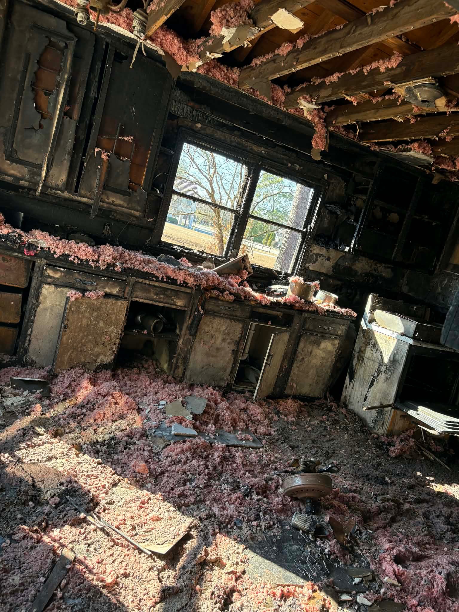 Single Mom & 3 Kids Experience Homelessness After House Fire campaign photo, 2 of 6