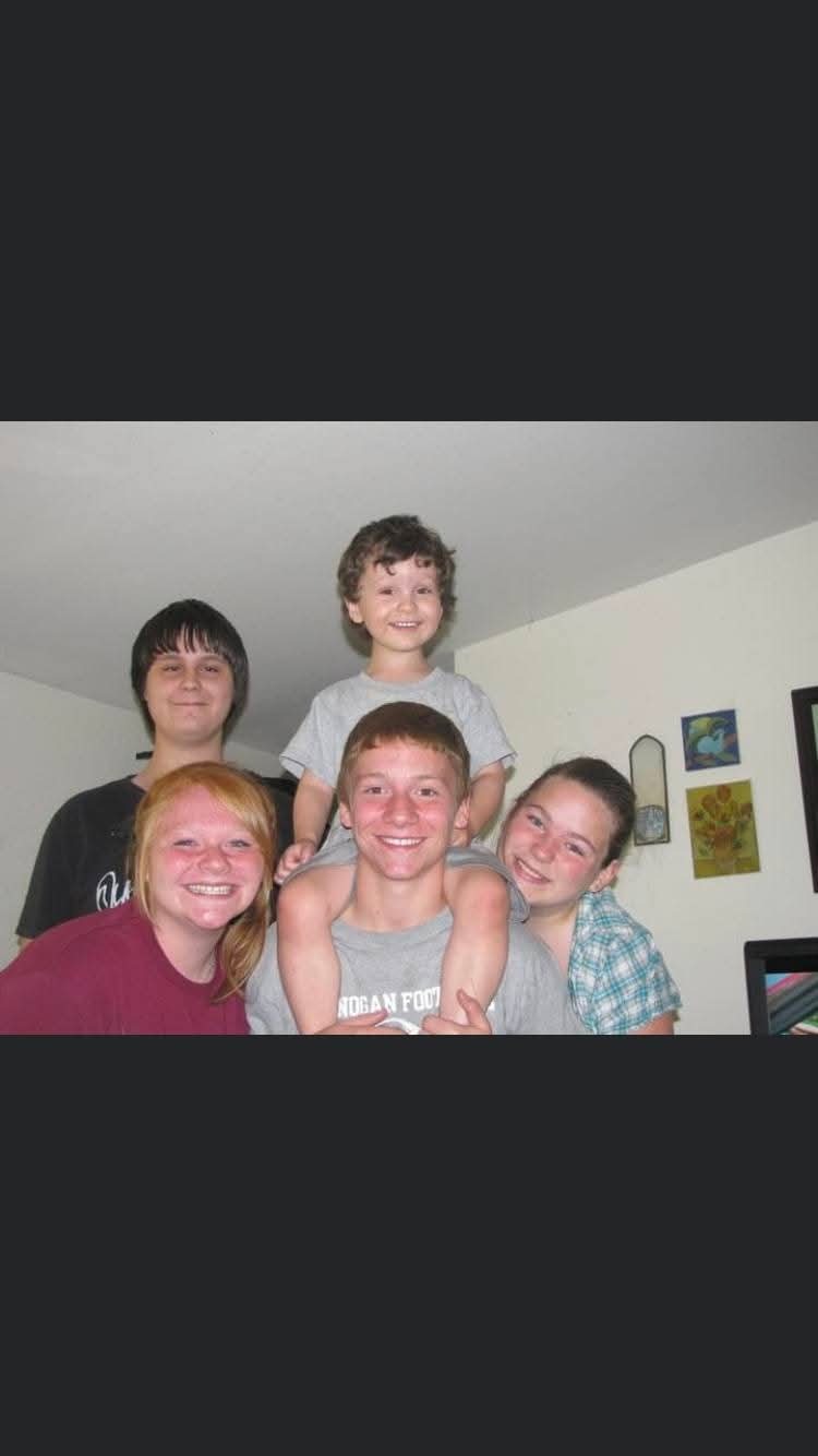 Support for Jaime’s Cremation and Memorial campaign photo, 2 of 7