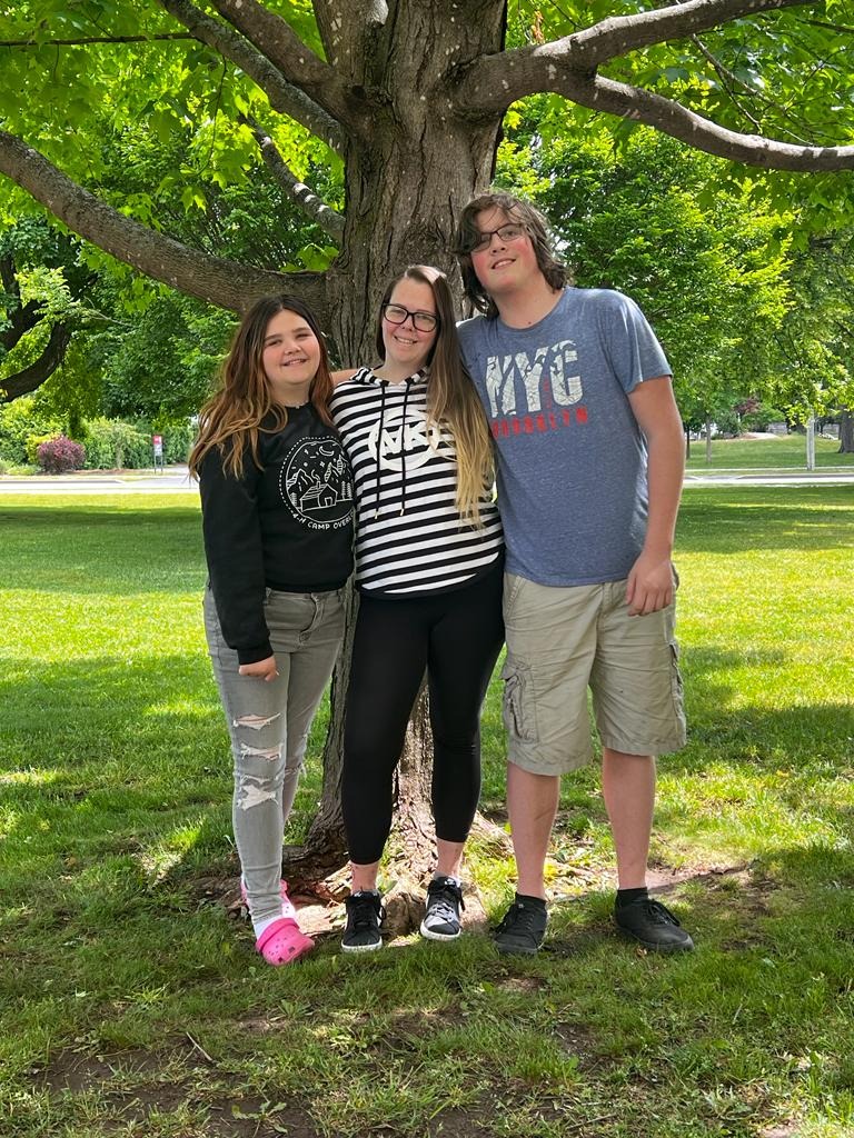 Standing with Shannon and Her Children campaign photo, 7 of 8
