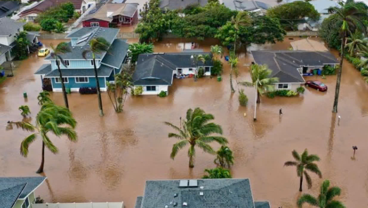 Help Hawaii Families and Kupuna affected by Kona low flood photo