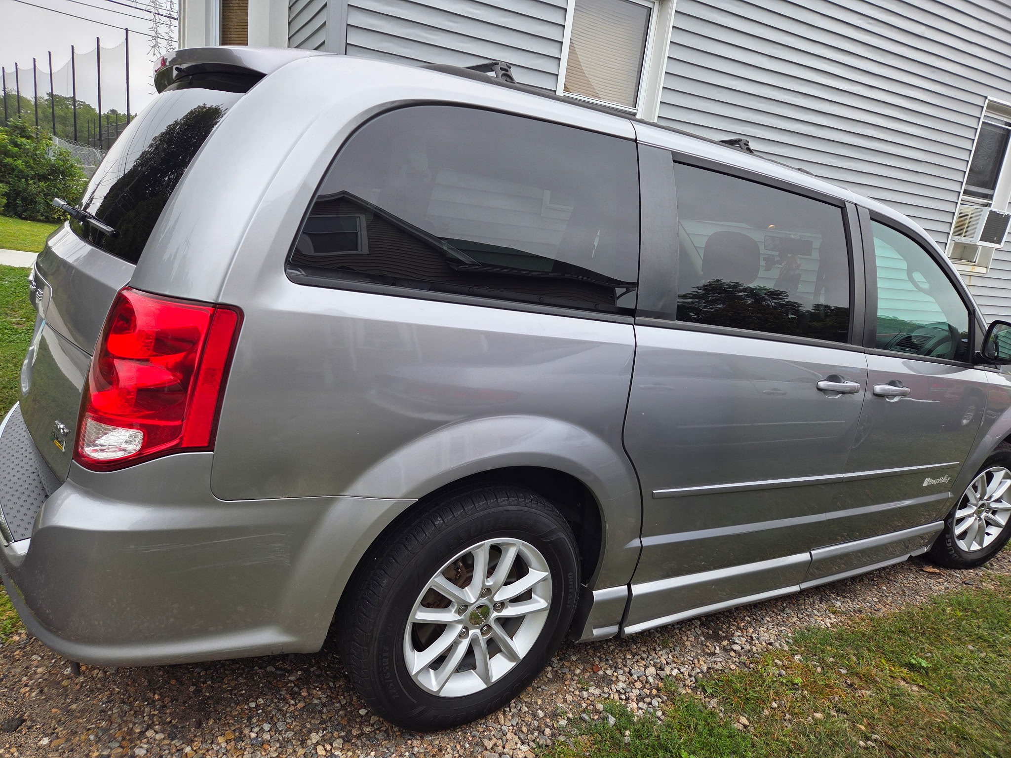 Urgent: Fix Jennie's Minivan for Her Care campaign photo, 5 of 6