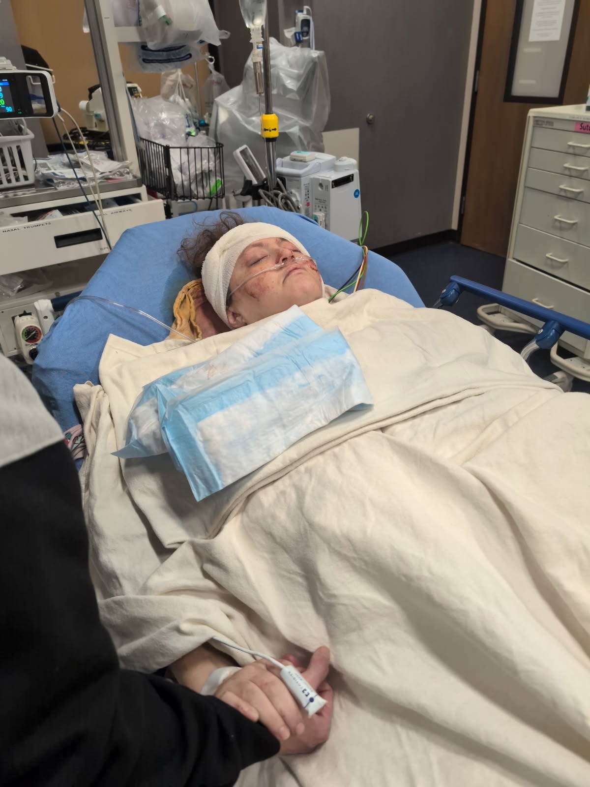 Help Amanda Kern during her recovery! campaign photo, 5 of 7