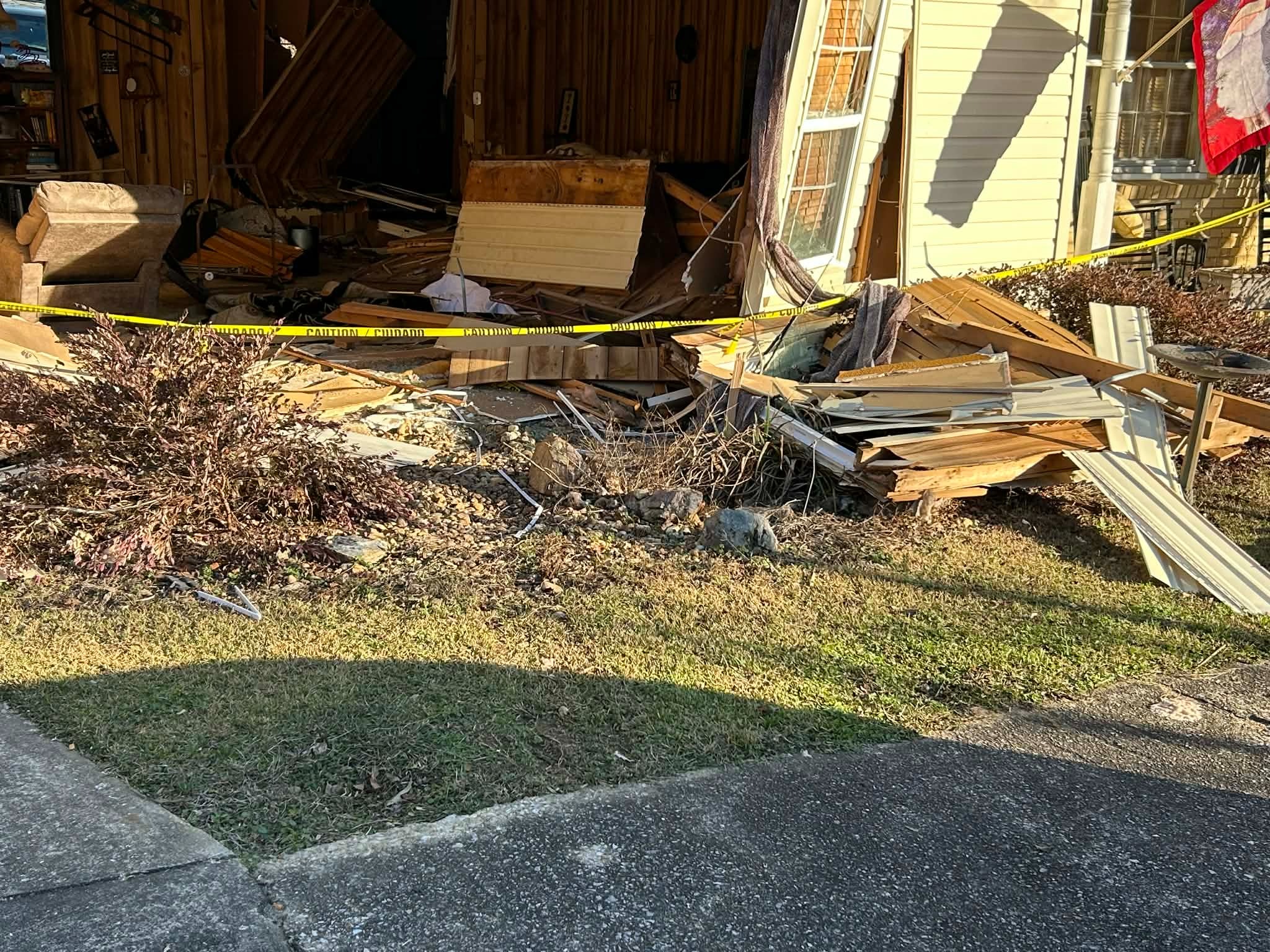 Helping Scott’s In-Laws in Their Time of Crisis~ Car vs Home campaign photo, 5 of 8