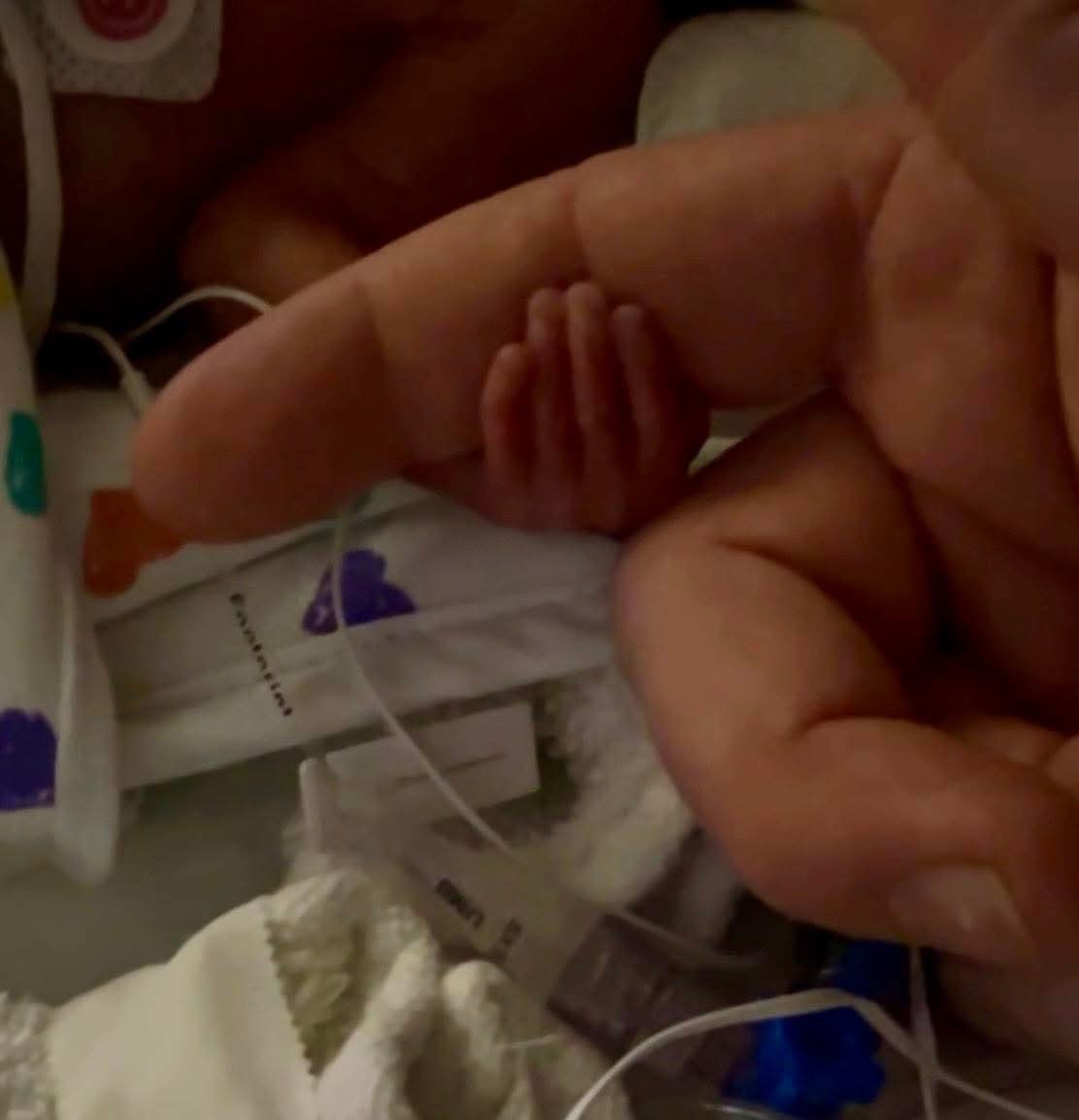 Foto van campagne Support Baby Weston, Chelsea & Nick, 4 van 7