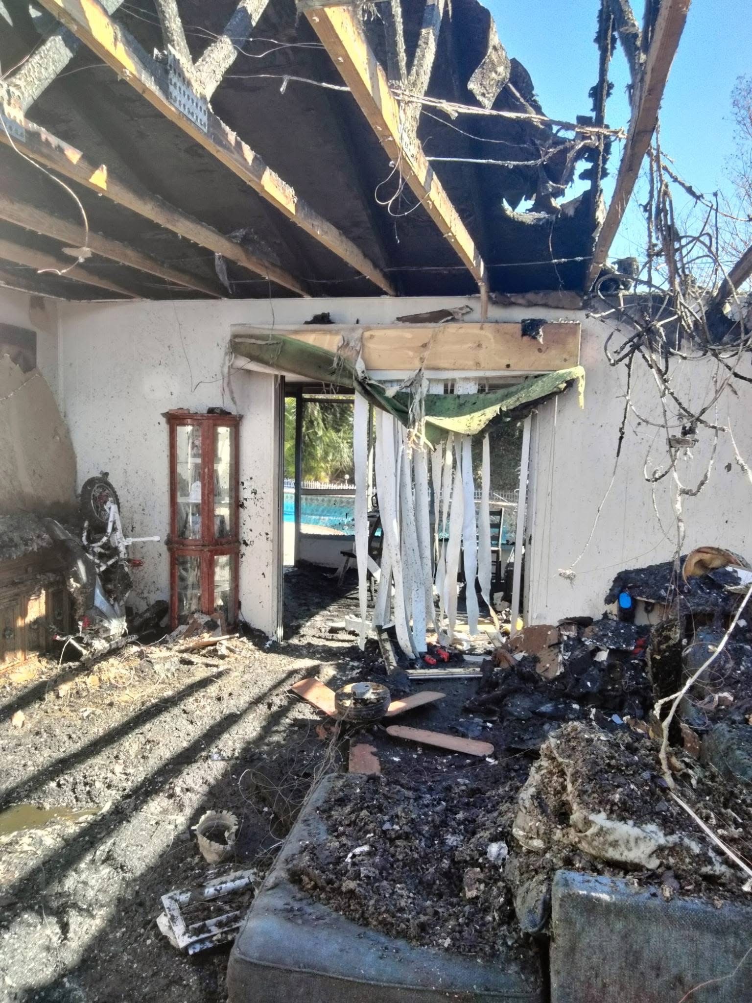 Plz help my Niece & her teens: Devastating Fire LOST ALL campaign photo, 5 of 8