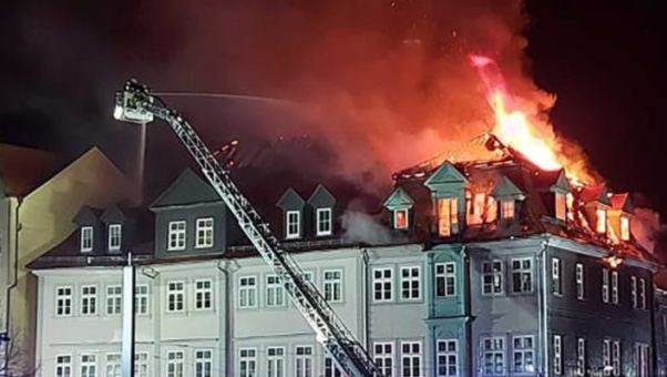 Plötzlich vor dem Nichts, nach Brand in der Sylvesternacht photo