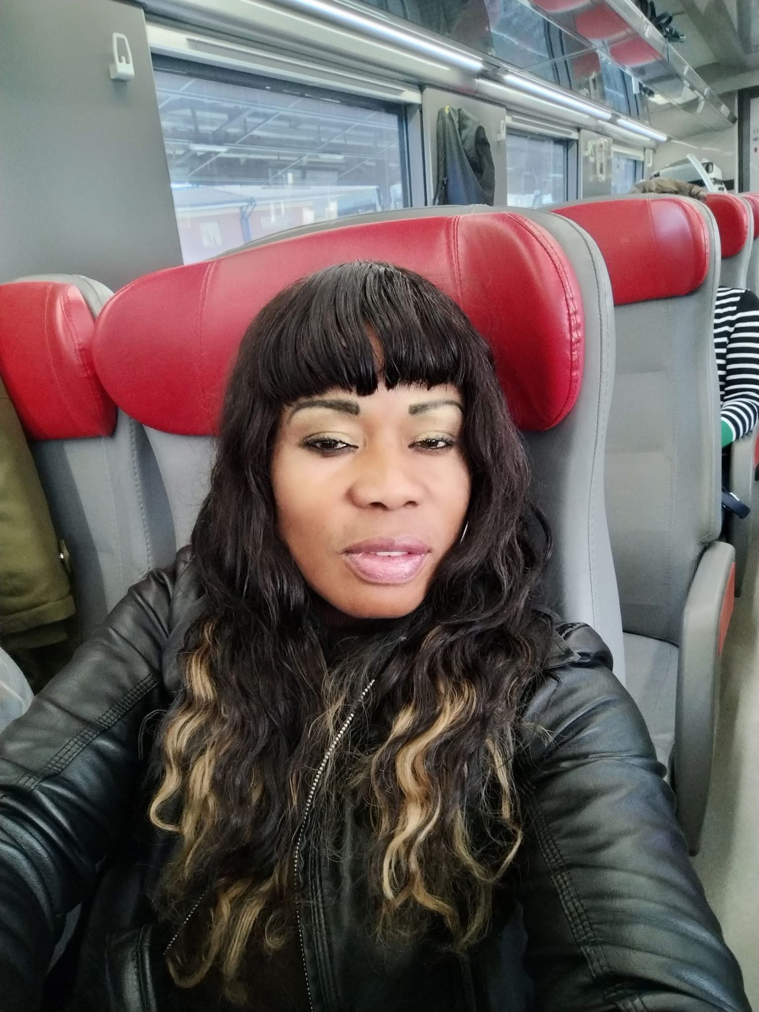 Adesuwa suddenly slumped & died at Airport, left 4 children campaign photo, 6 of 8