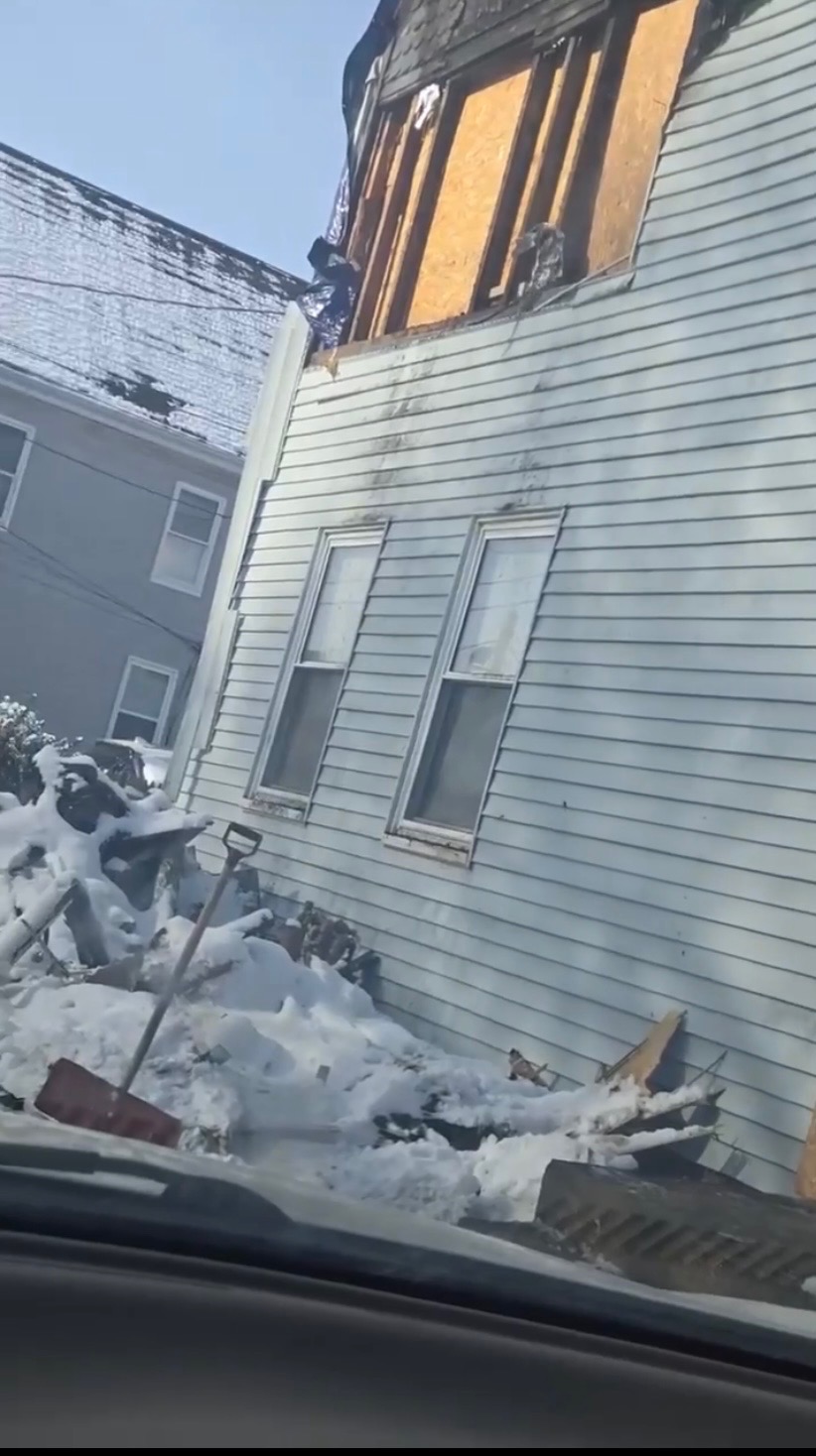 Help Arendas Myers (Rizza) Rebuild After Devastating Fire campaign photo, 2 of 7