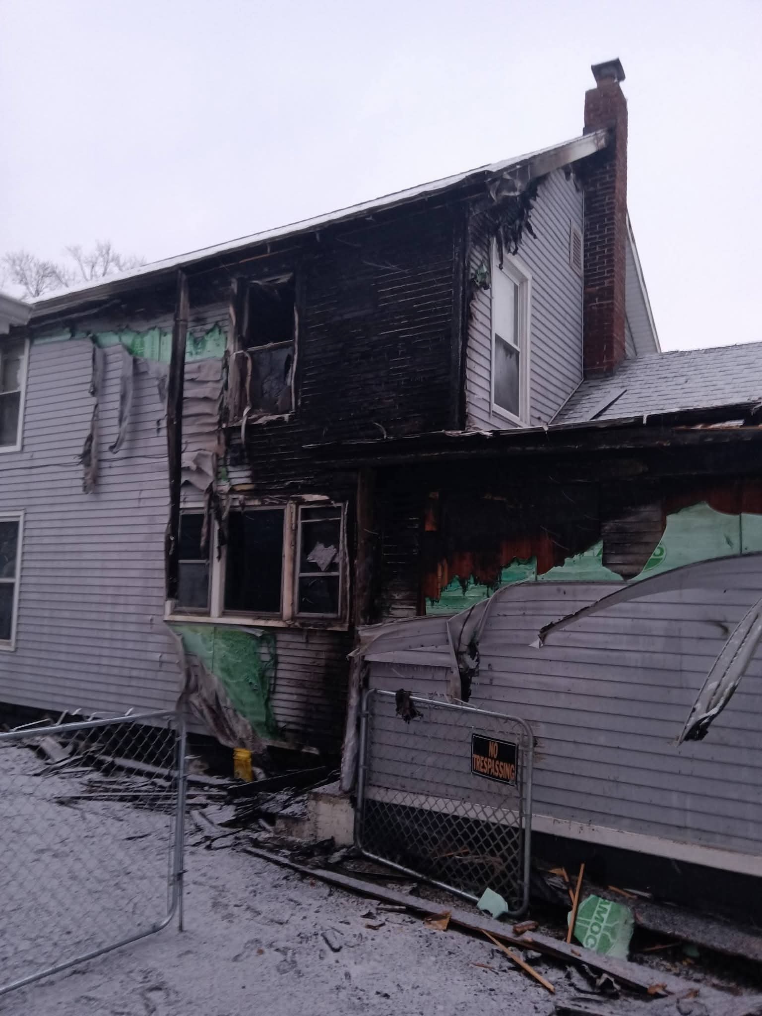 Please help my bro Rob get back on his feet after a fire. campaign photo, 2 of 6