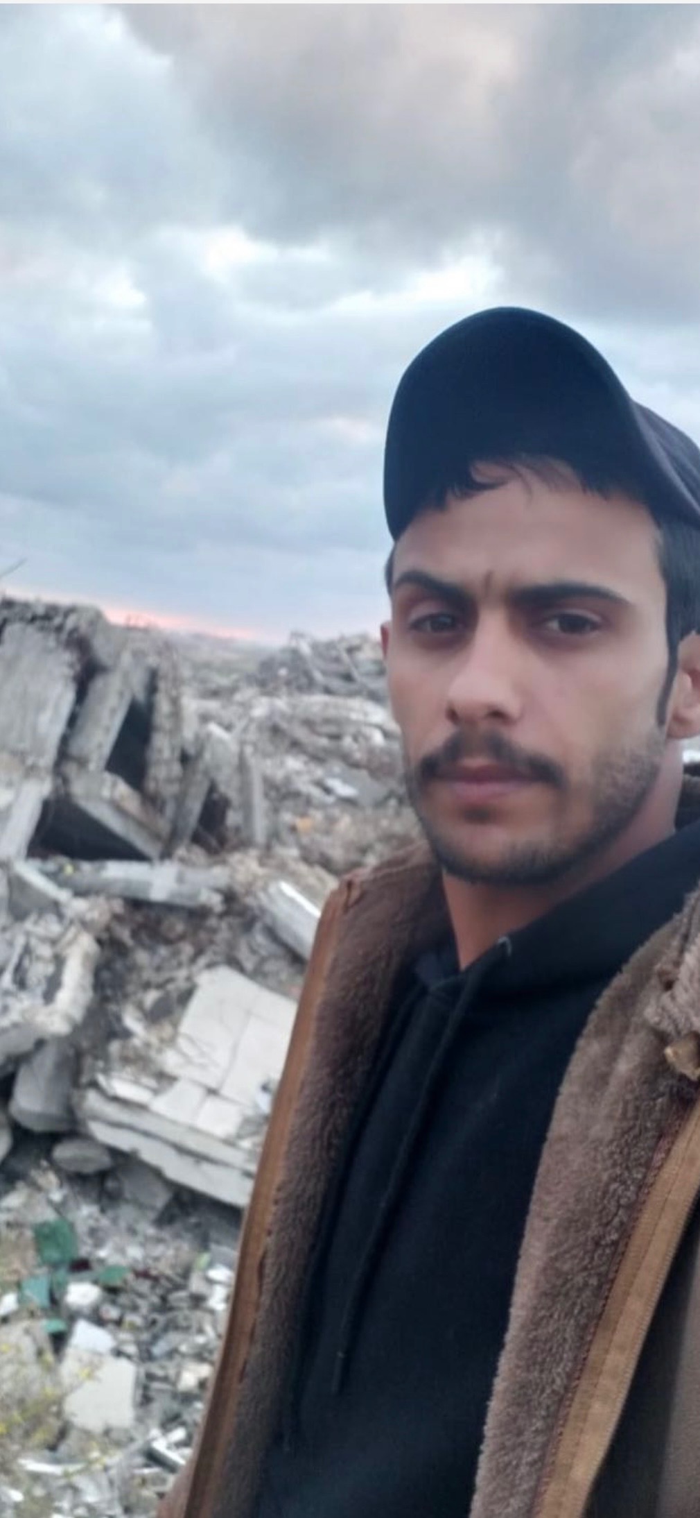 Emergency Aid for Yasser's Family campaign photo, 2 of 8