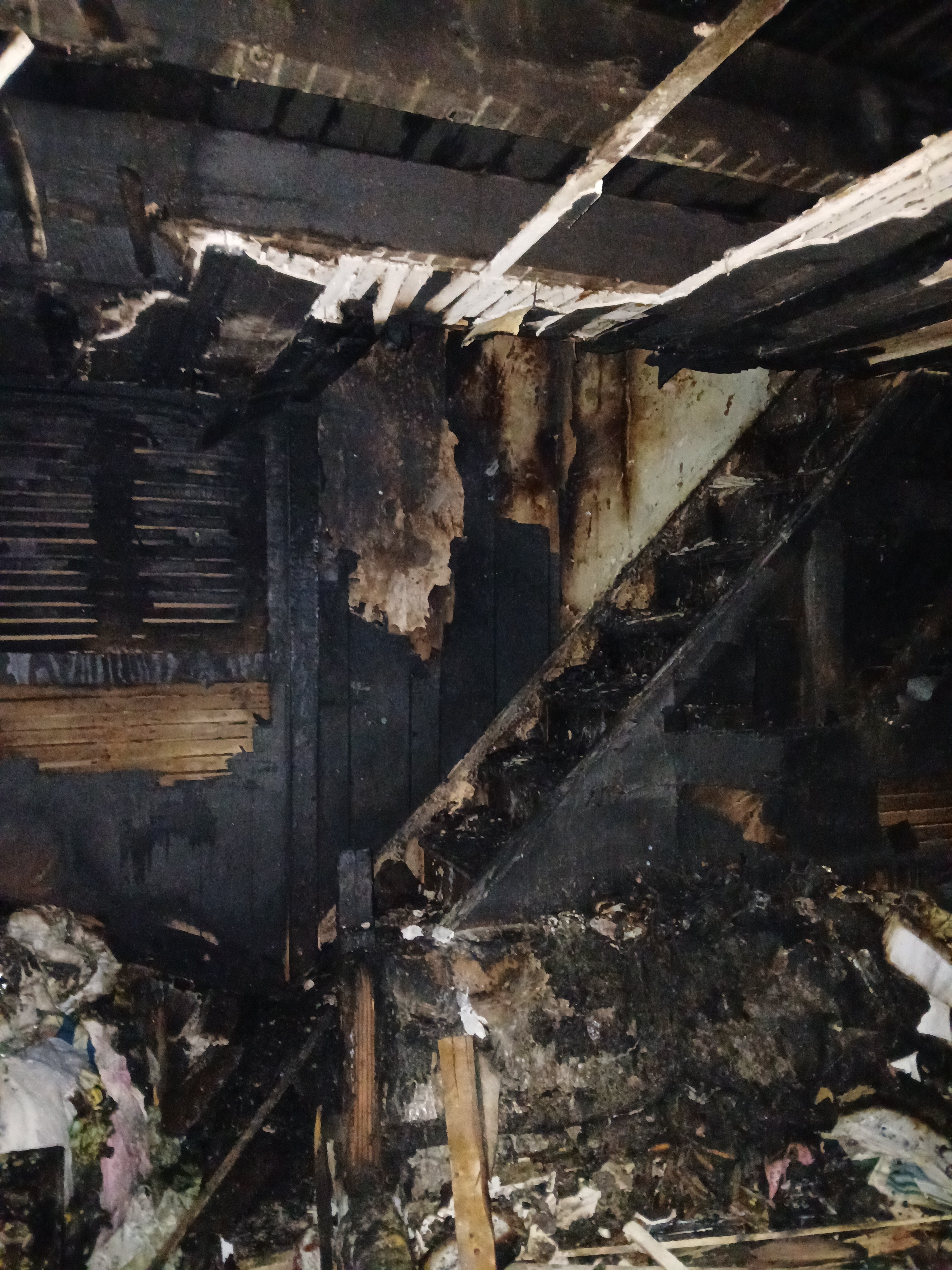 Aid for Stoneroad Family After Devastating Fire campaign photo, 6 of 8