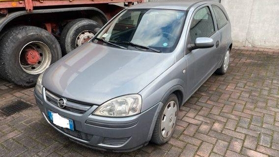 not a luxury, Just a car
un aiuto per lavorare