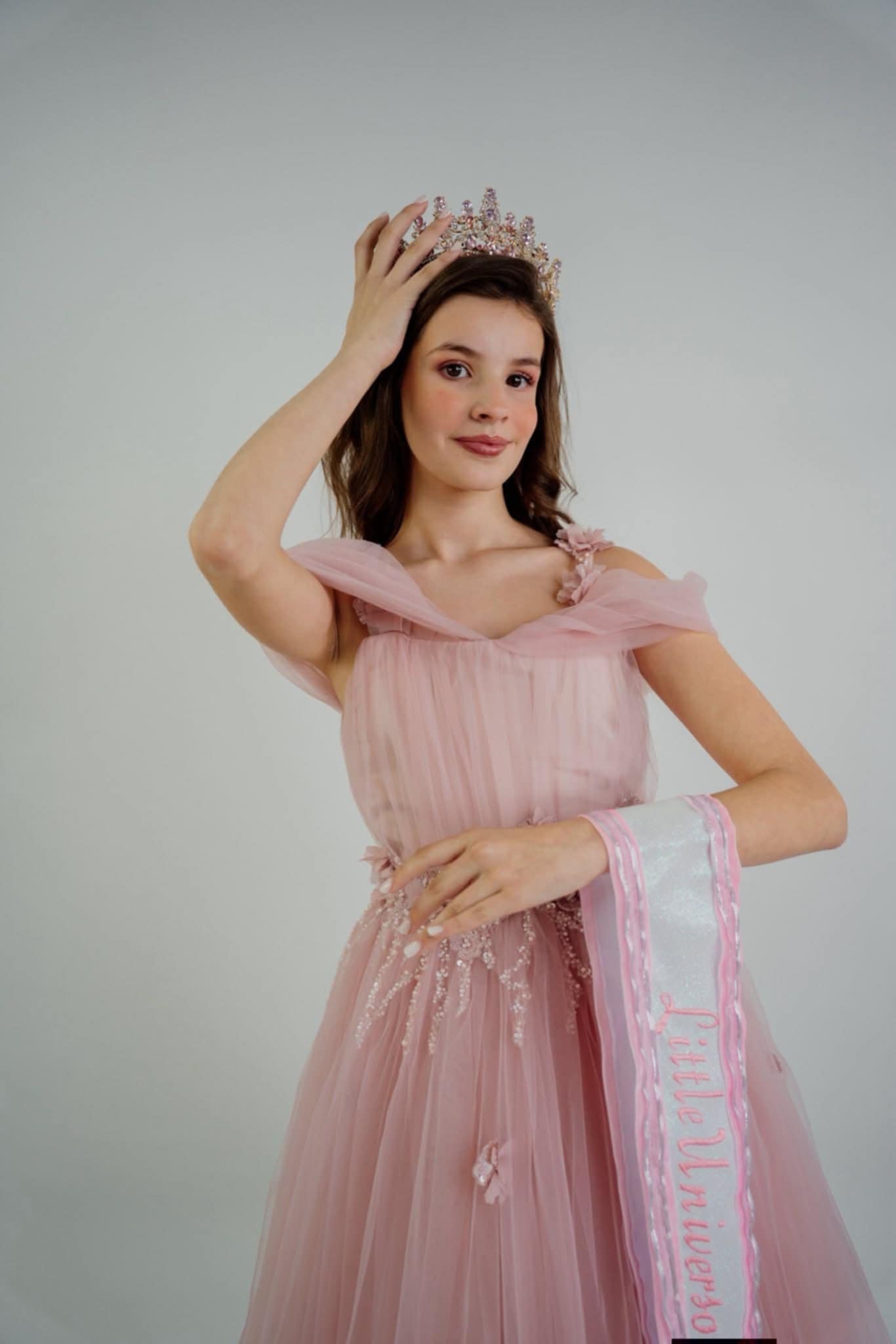 Maria: Representing Europe at Mini Universo! campaign photo, 5 of 8