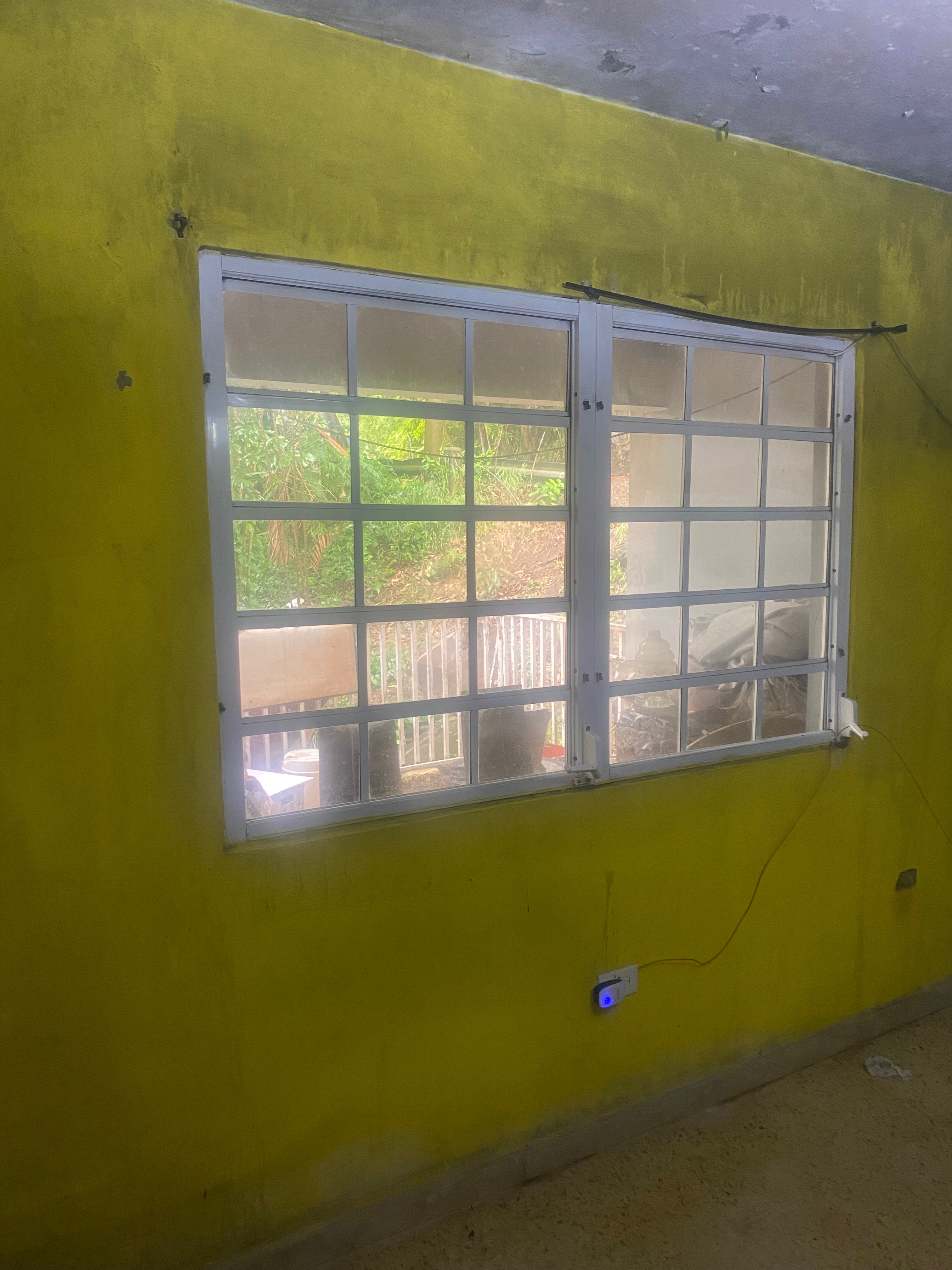 Ayuda para casa quemada en Trujillo Alto , PR campaign photo, 4 of 6