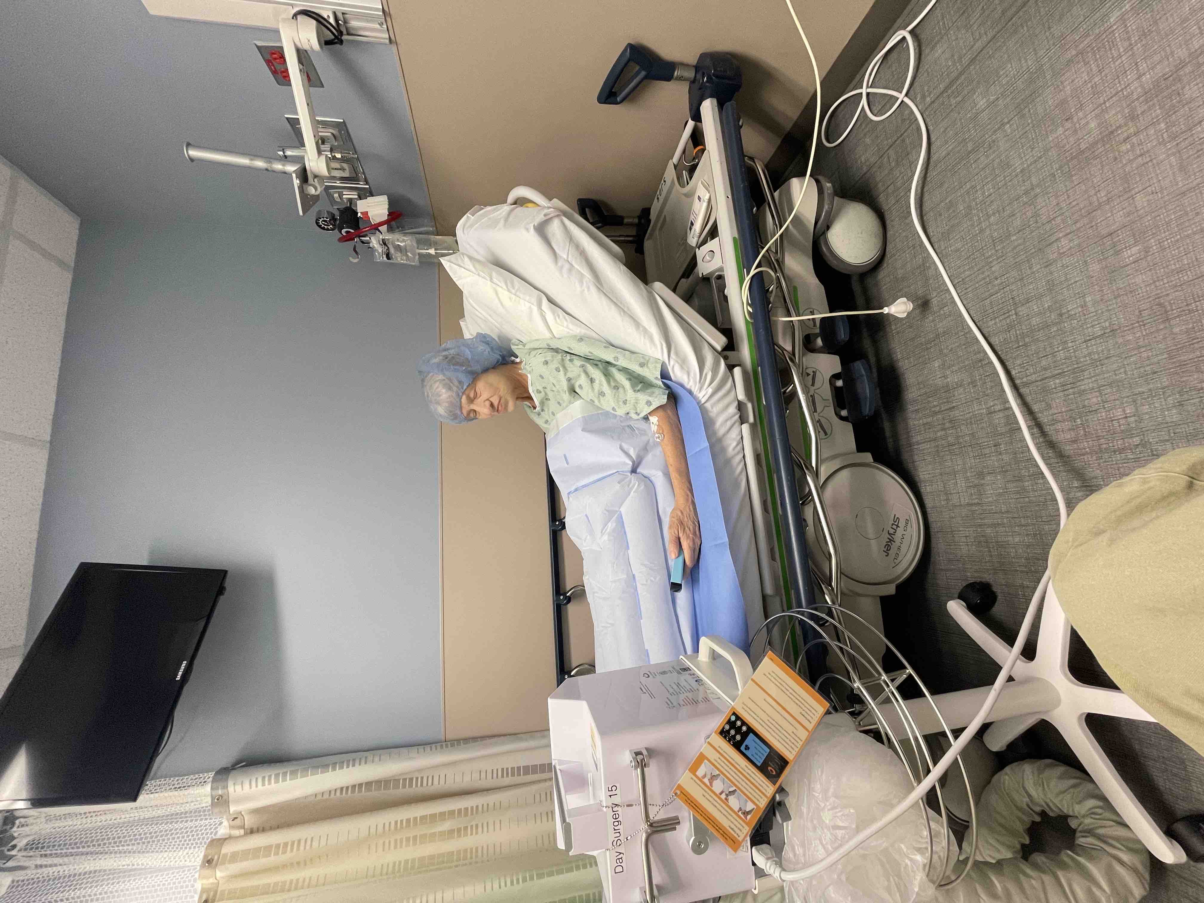 Help my mom through chemotherapy and surgery campaign photo, 6 of 8