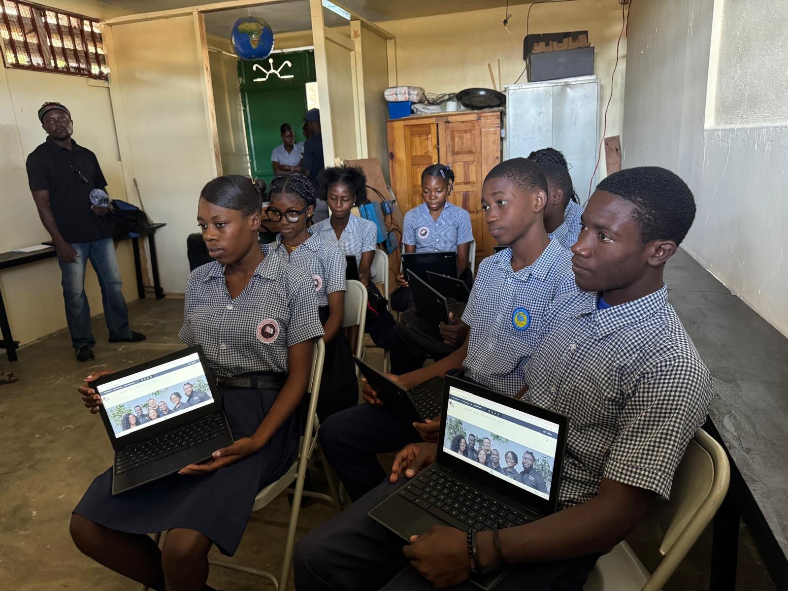 Support Solar Computer Labs for Haitian Students campaign photo, 6 of 8