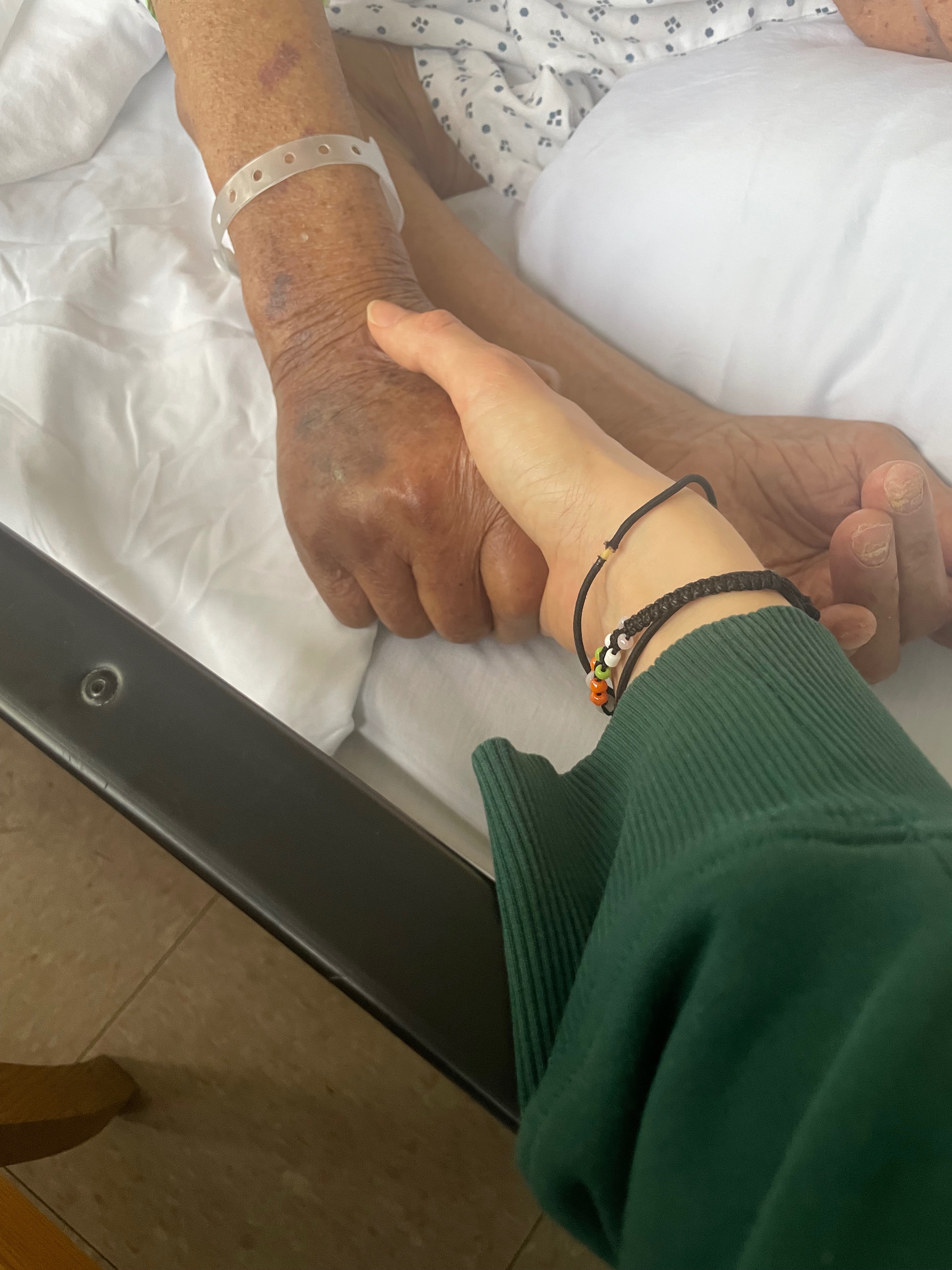 Help Yamel Care for Her Ailing Father campaign photo, 2 of 4