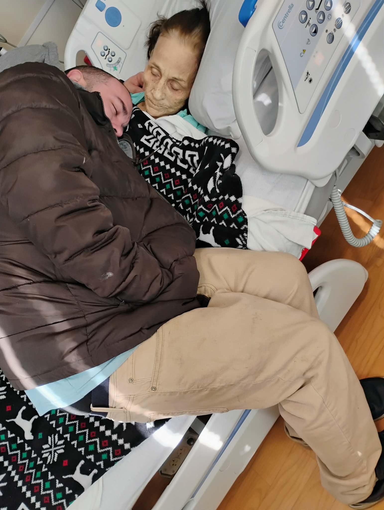 Help with the loss of a beloved mom & grandma campaign photo, 7 of 8