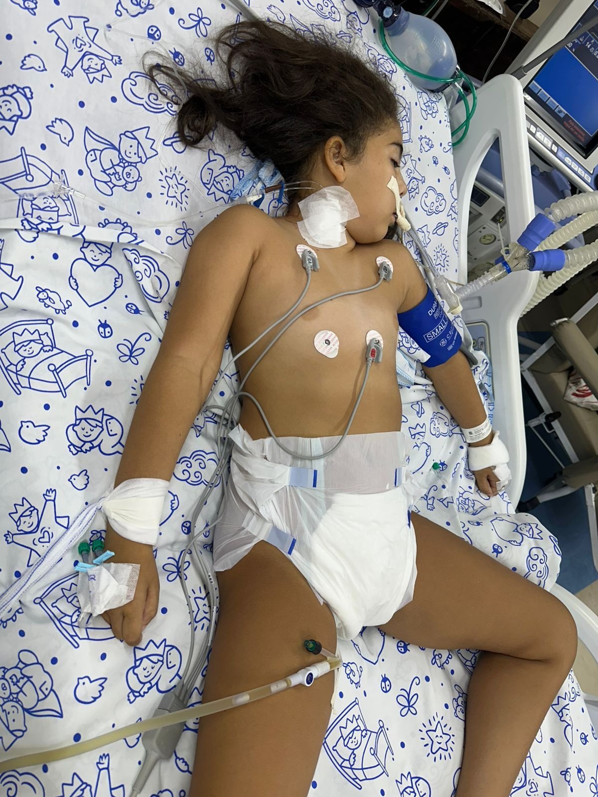 Ayuda URGENTE para Mía, 7 años, cáncer metastásico campaign photo, 2 of 5