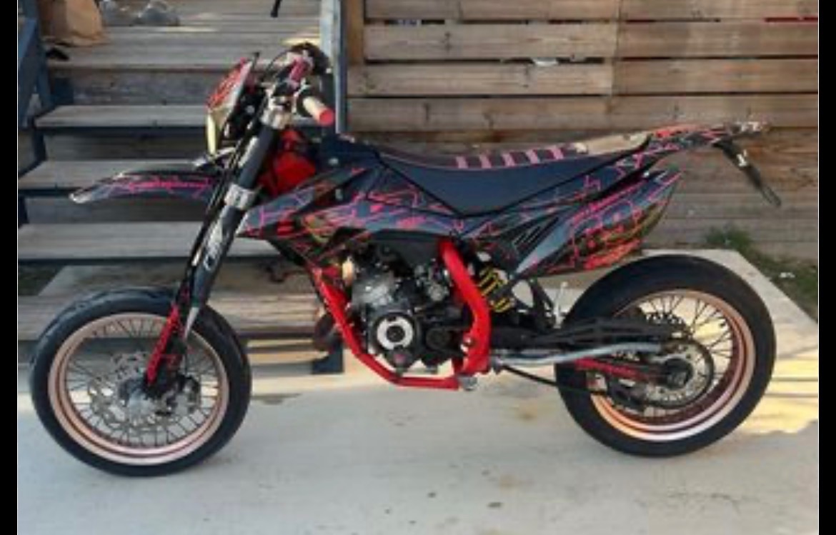 Achat d’une moto pour allez travailler et me déplacer campaign photo, 2 of 4