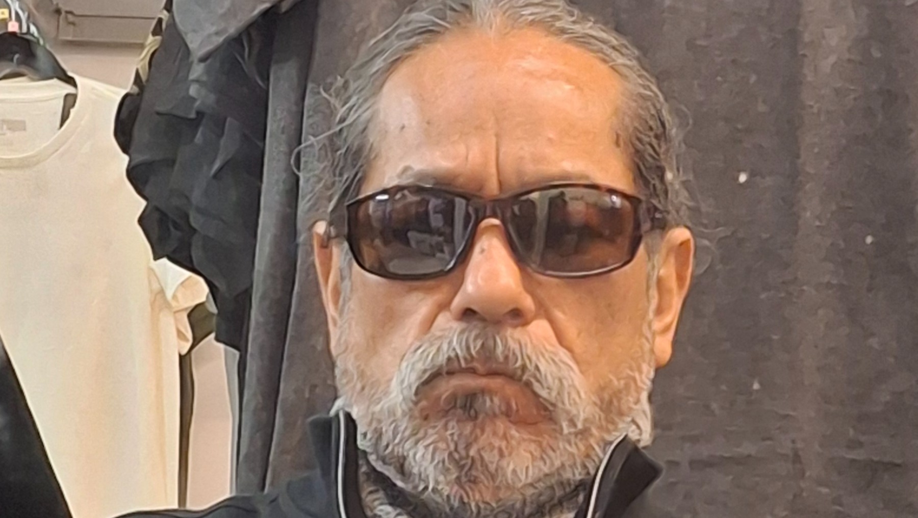 Help Robin Repair Car for Work & Recovery photo