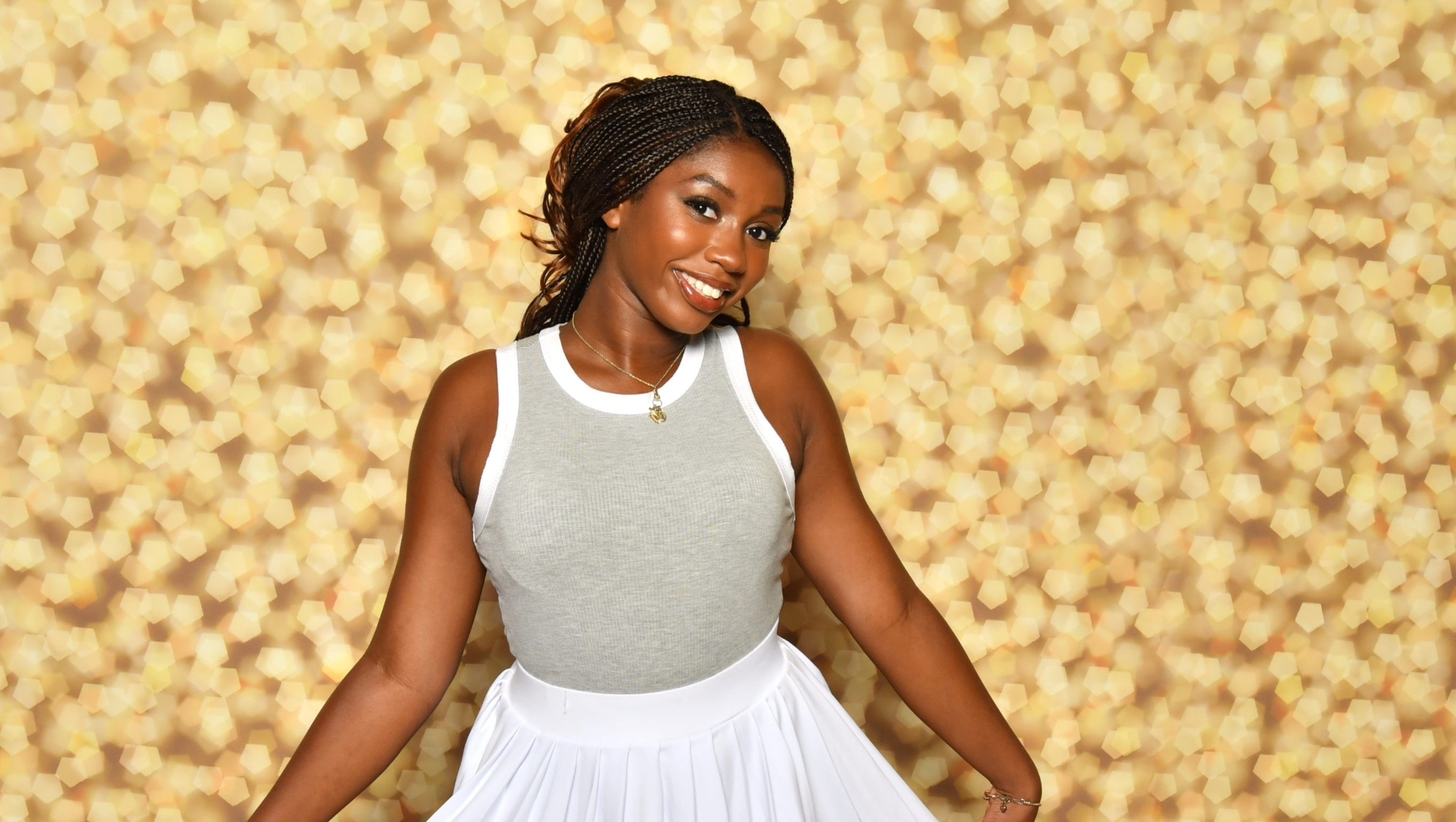 Help Chloe Achieve Her College Dream photo