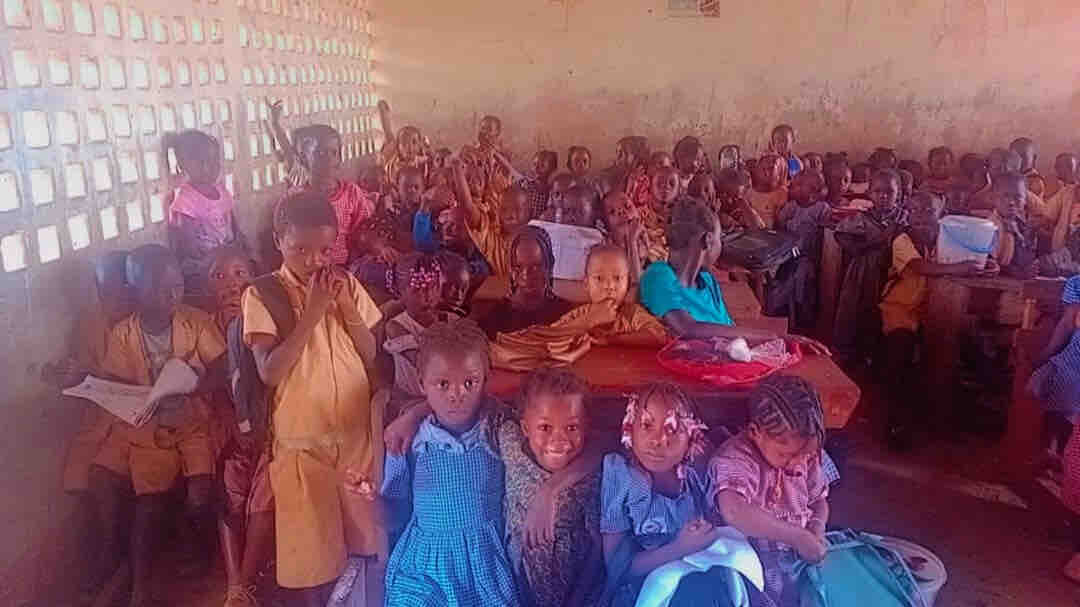 Support Children in Guinea with RADICI UNITE CIC campaign photo, 6 of 8