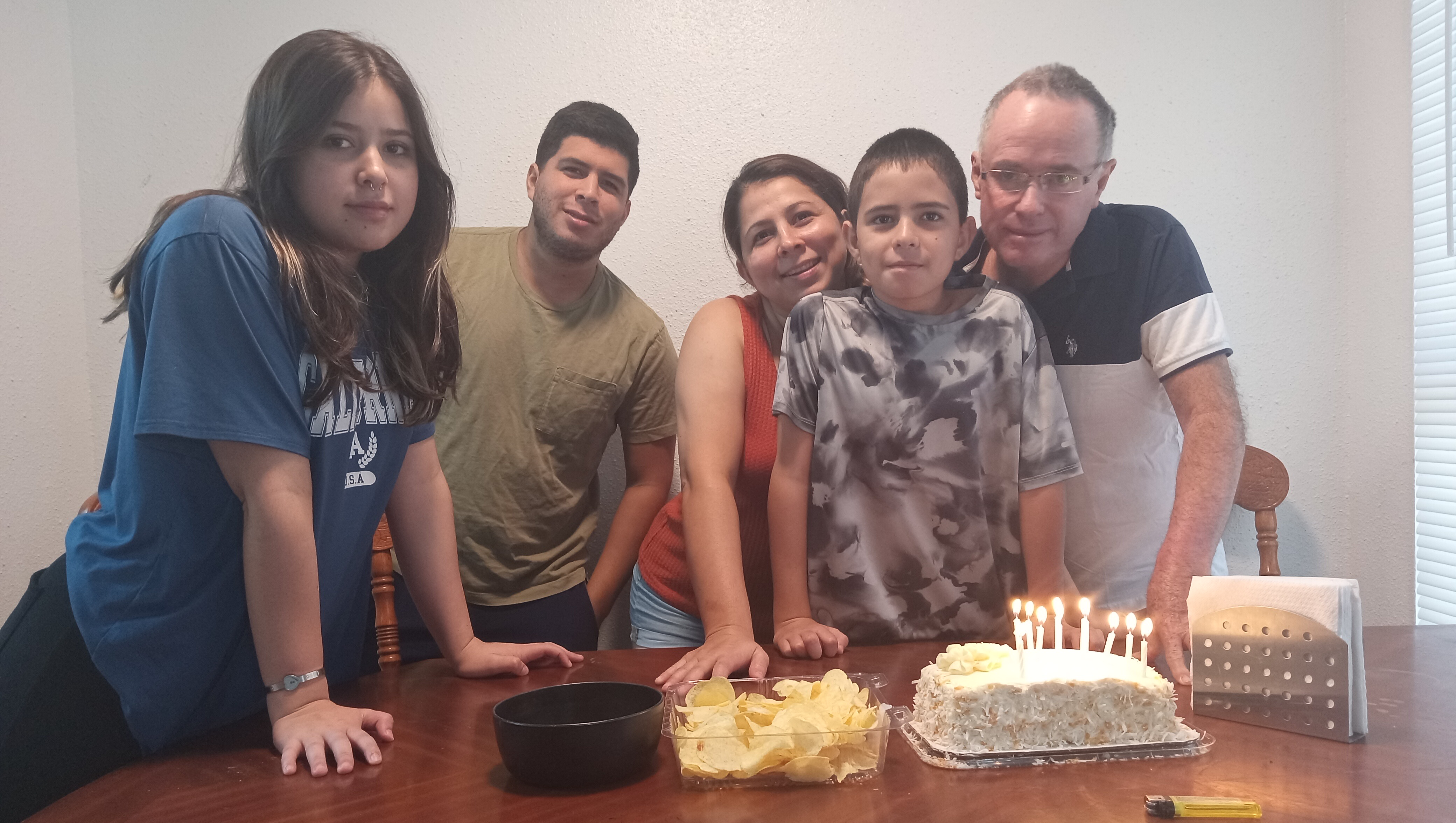 Ayúdanos a mantener nuestro hogar photo