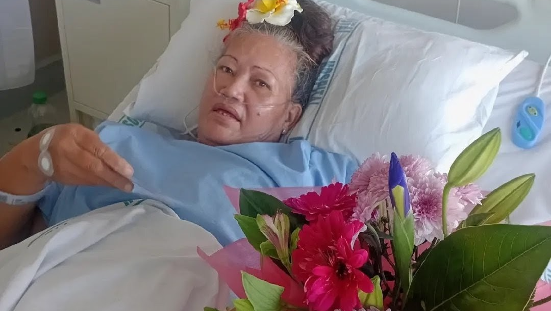 HELP GO BACK HOME & MUMS GRAVESTONE. photo