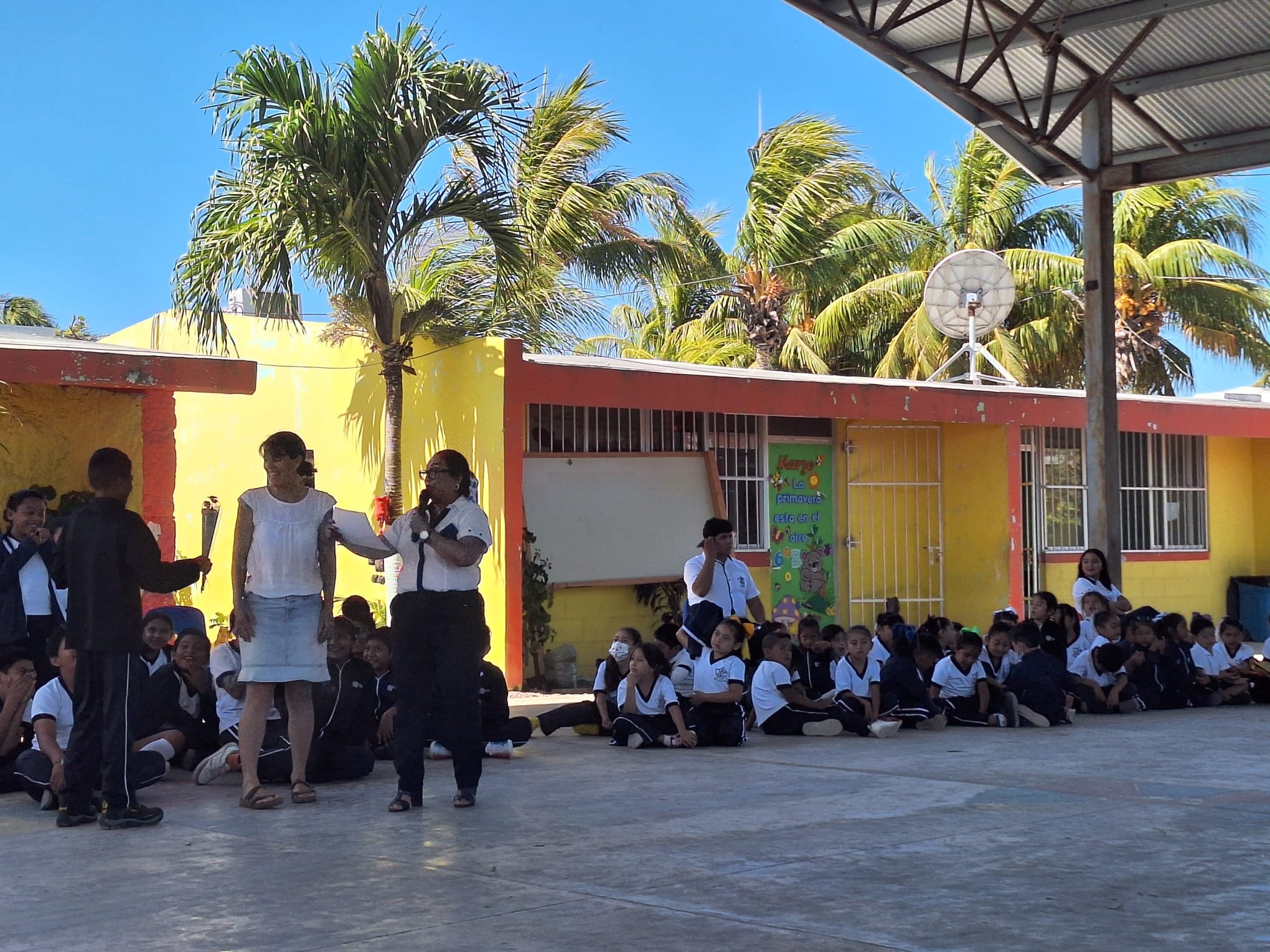 El Cuyo English Program - Nicolas Bravo Primaria campaign photo, 2 of 7